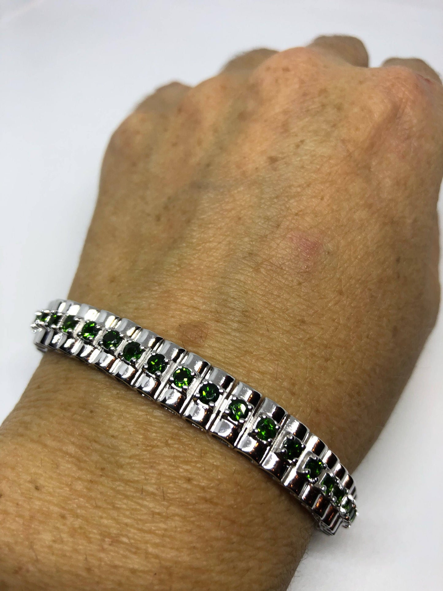 Vintage Handmade Green Tourmaline in 925 Sterling Silver Tennis Bracelet