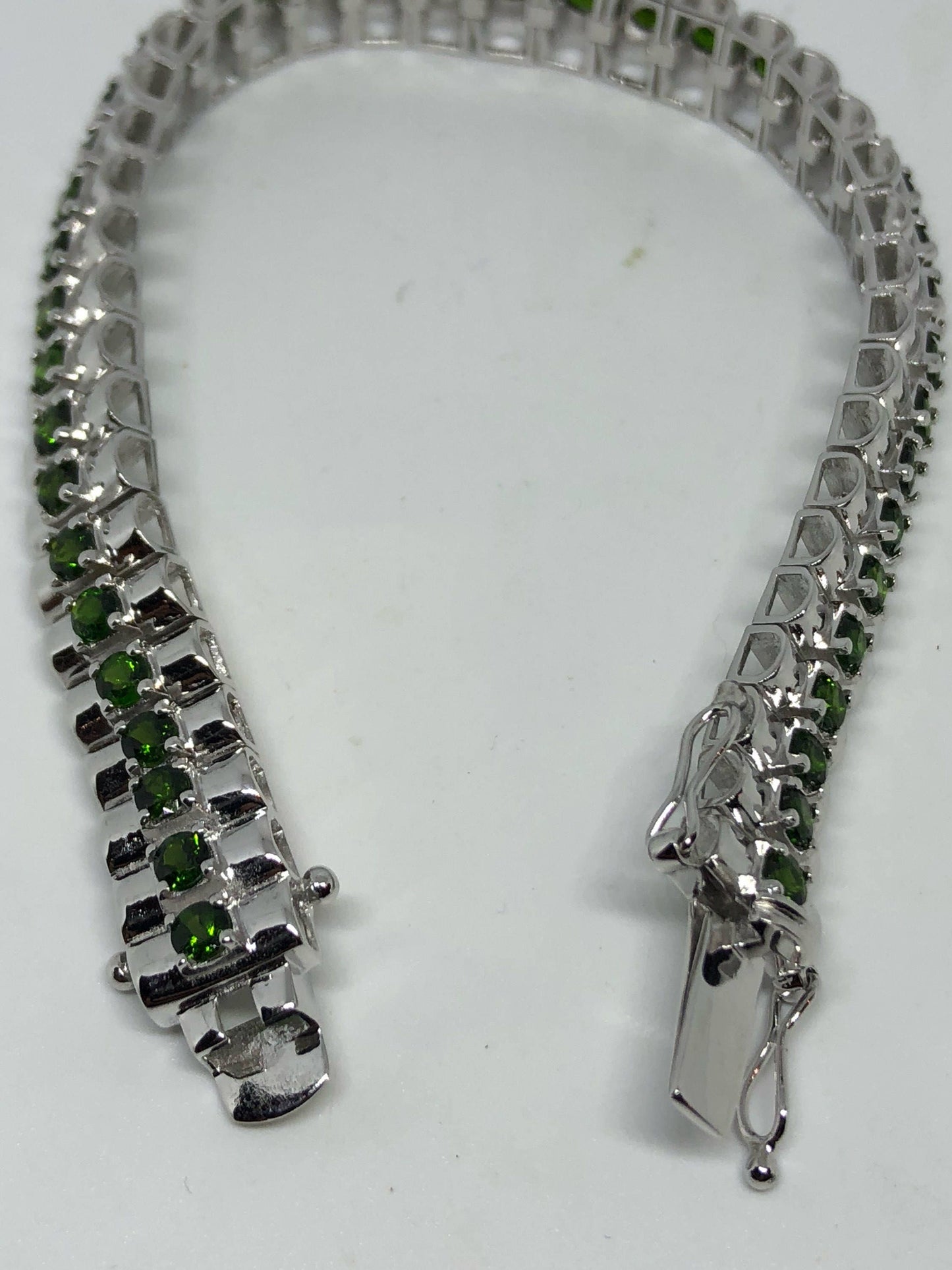 Vintage Handmade Green Tourmaline in 925 Sterling Silver Tennis Bracelet