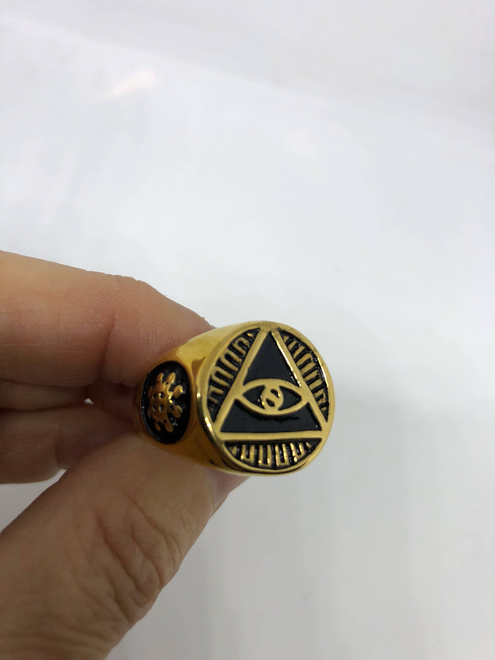 Vintage Gothic Golden Stainless Steel Illuminati Eye Pyramid Men Ring