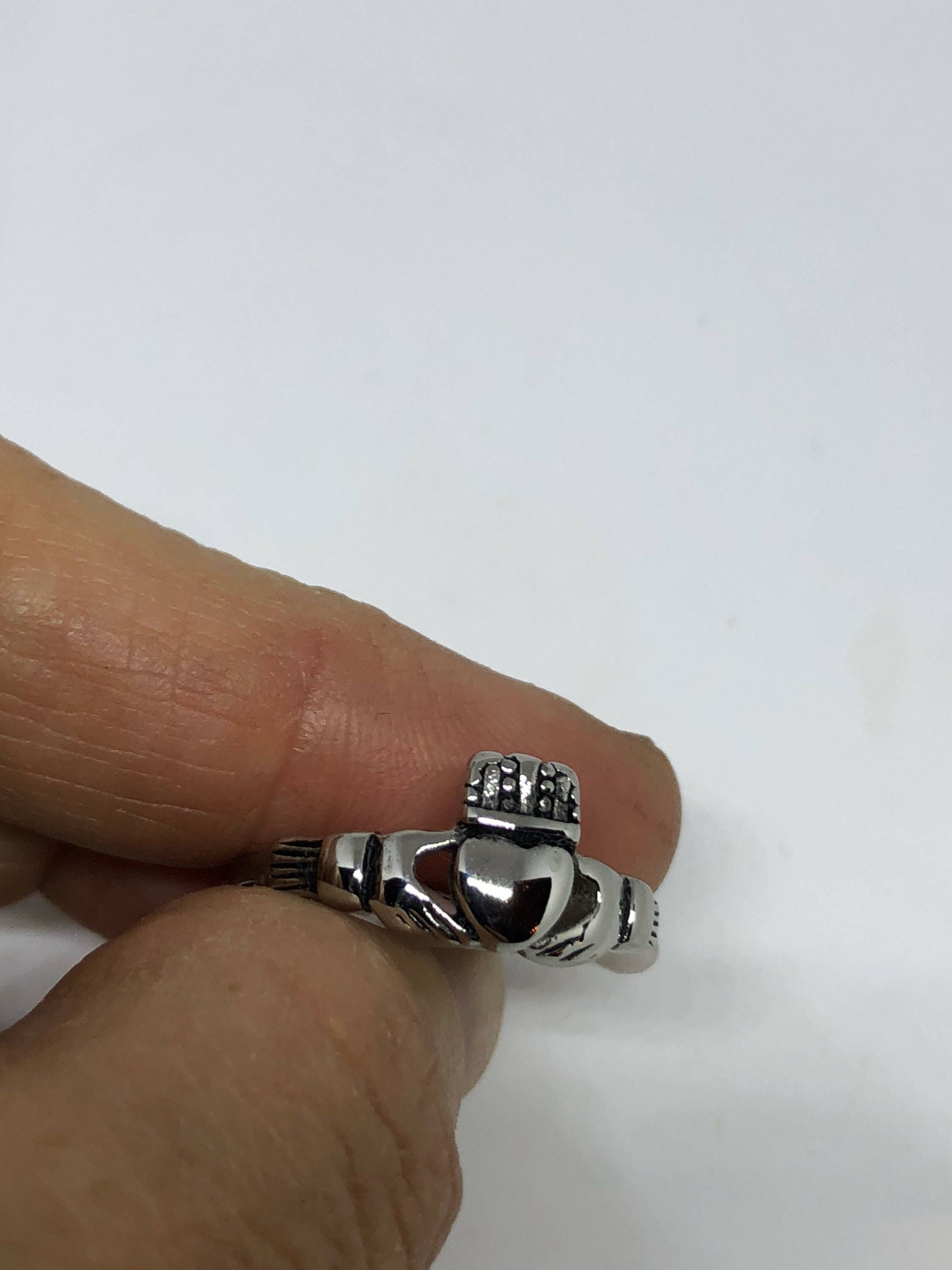 Vintage Celtic claddagh Silver stanless sreel Band Ring