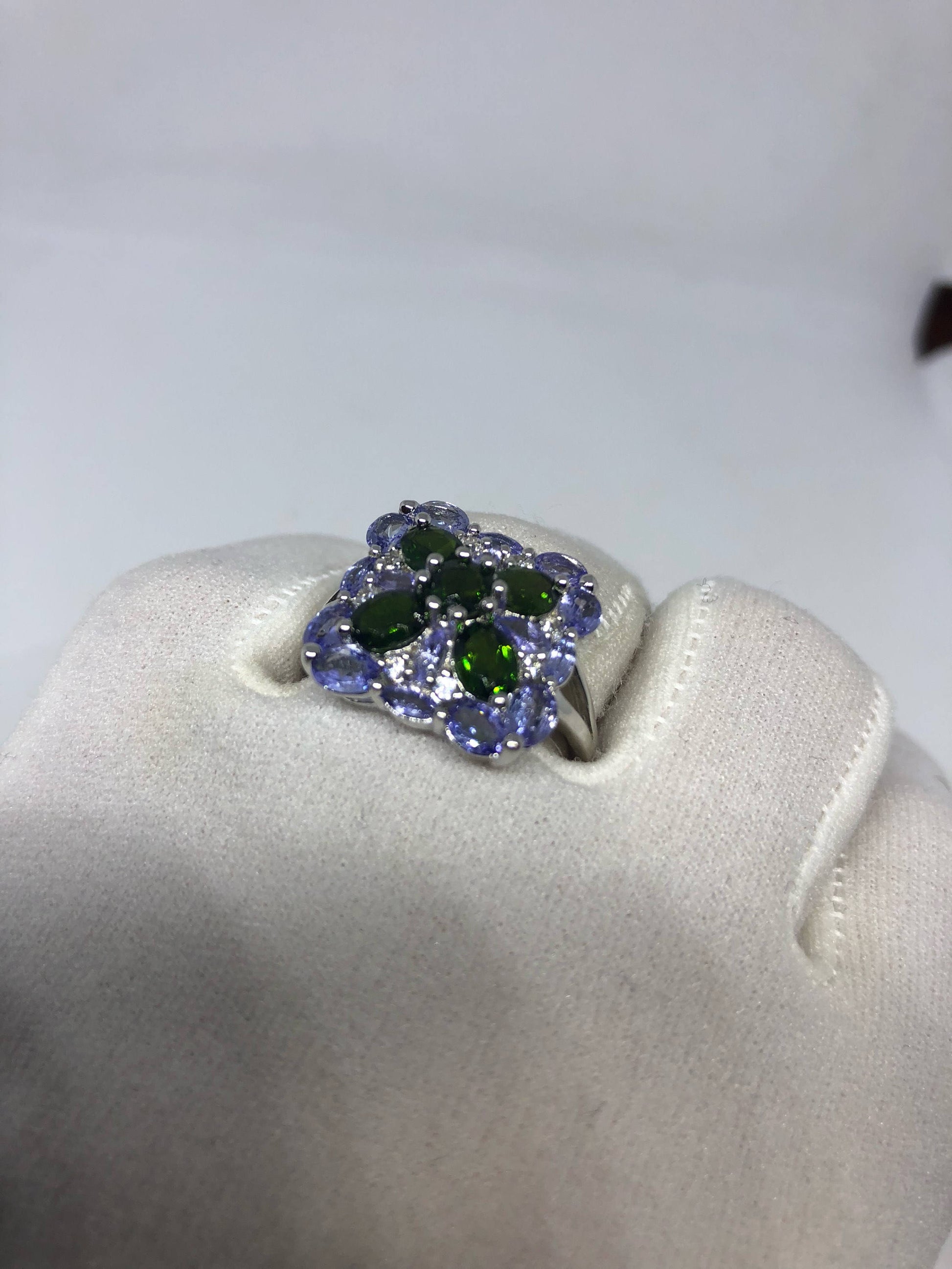 Vintage Handmade Genuine Green Chrome Diopside Tanzanite Filigree Setting 925 Sterling Silver Gothic Ring