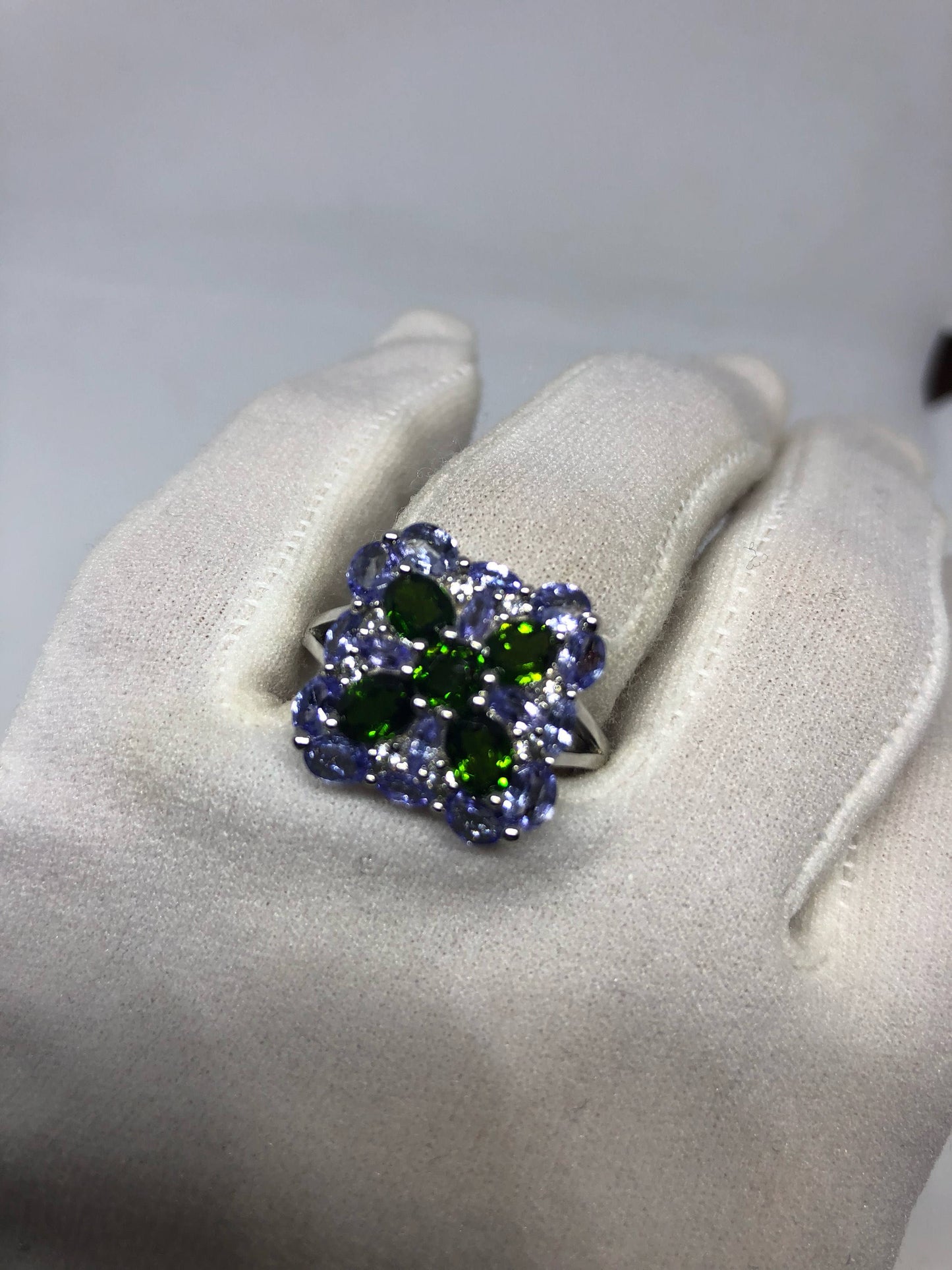 Vintage Handmade Genuine Green Chrome Diopside Tanzanite Filigree Setting 925 Sterling Silver Gothic Ring