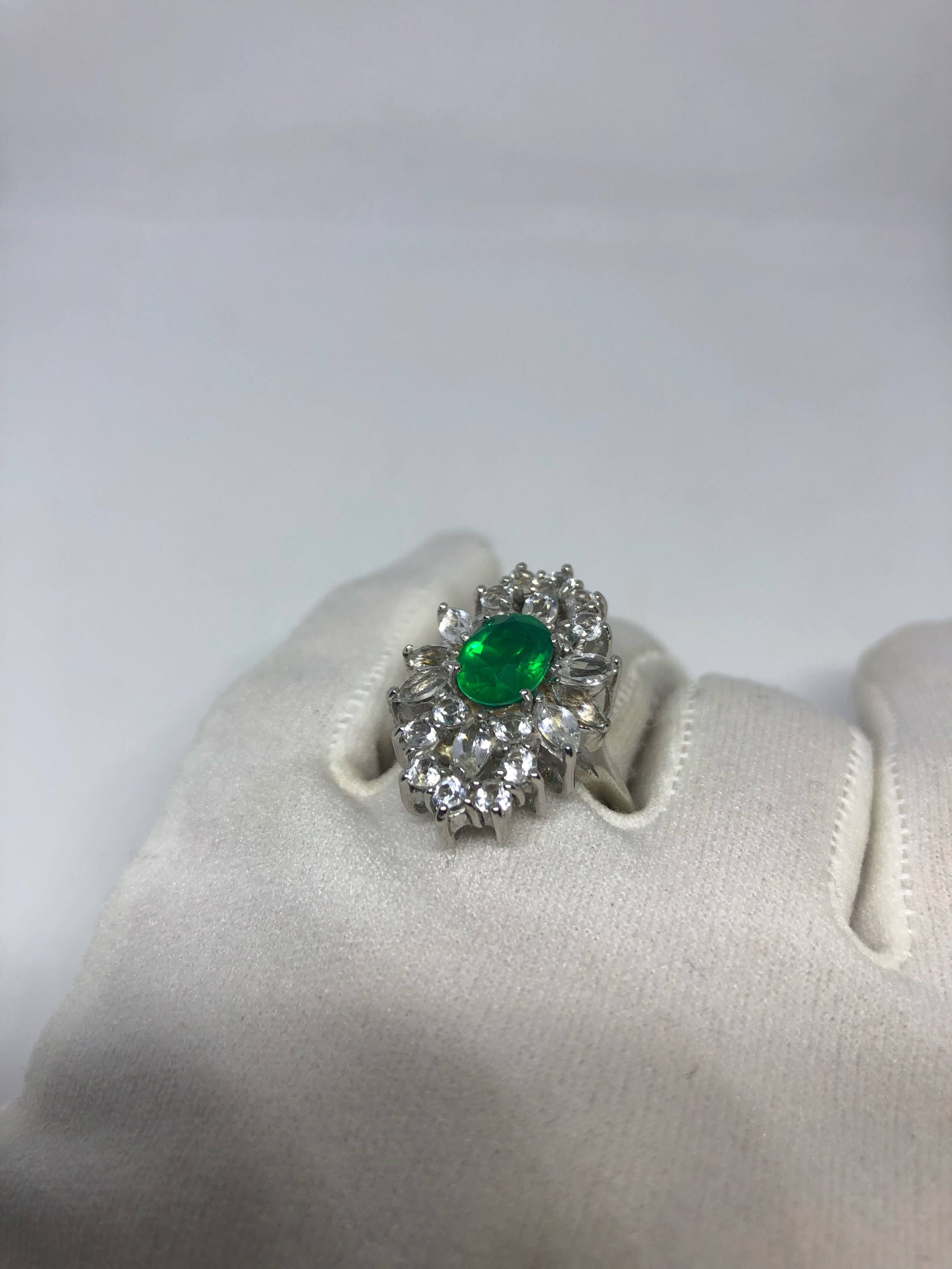 Vintage Handmade Genuine Green Flourite White Sapphire Setting 925 Sterling Silver Ring