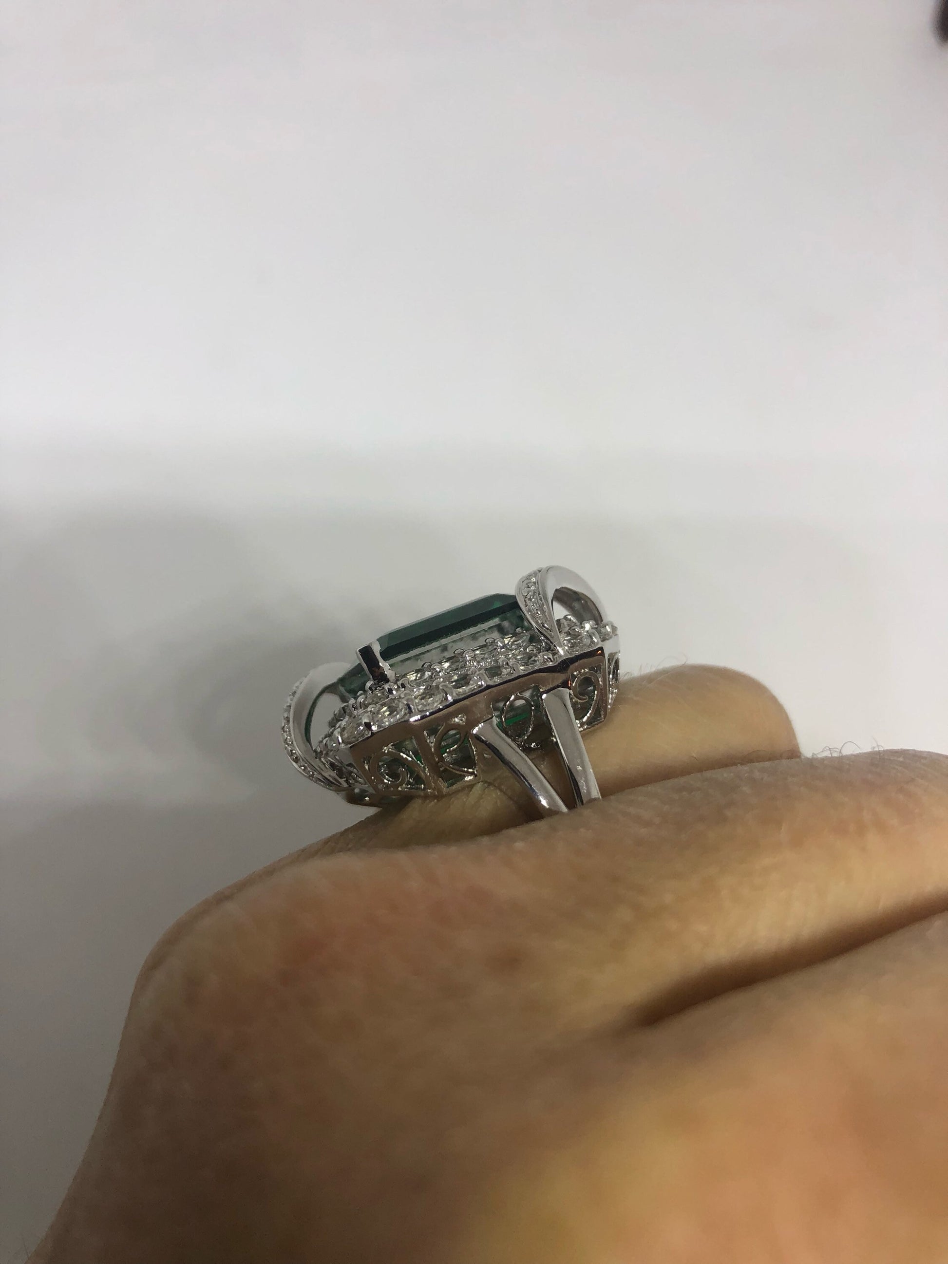 Vintage Handmade Genuine Green Flourite and White Sapphire 925 Sterling Silver Deco Ring