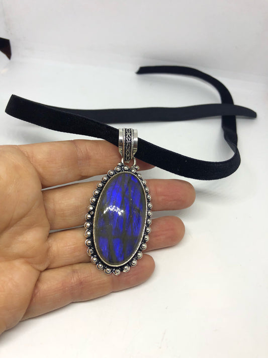 Vintage Silver Genuine Blue Labradorite Gemstone Necklace.
