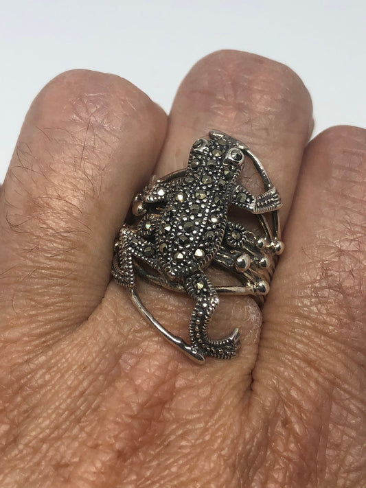 Vintage 925 Sterling Silver Marcasite Frog Ring