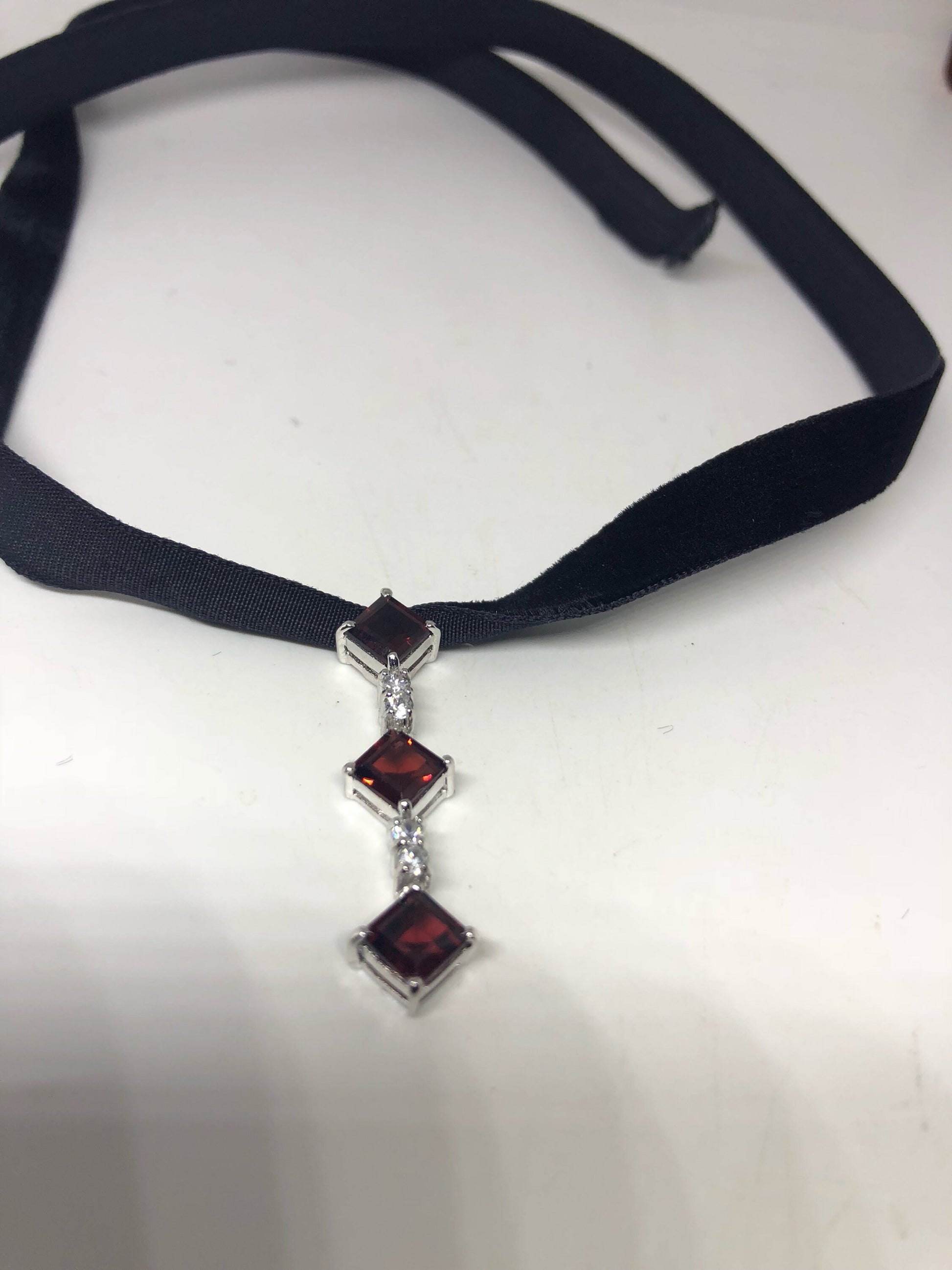 Vintage Handmade 925 Sterling Silver Genuine Garnet Antique Pendant Necklace