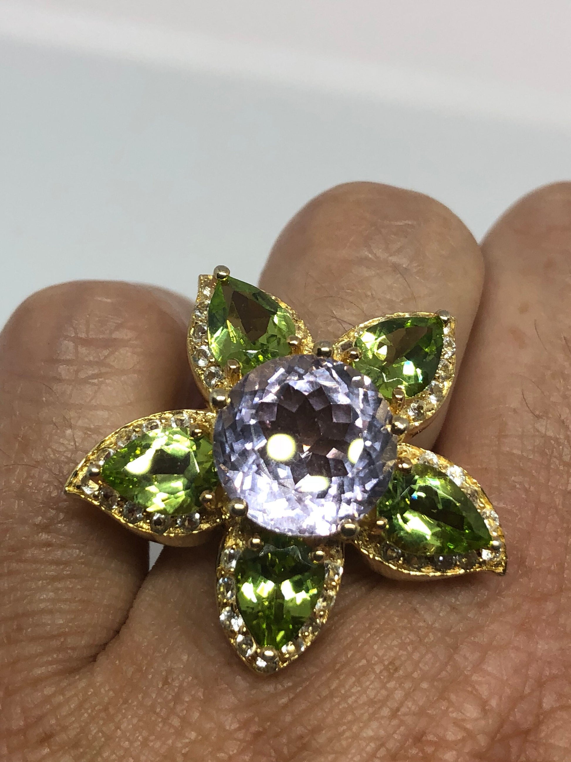 Vintage Handmade Genuine Green Peridot and Amythist Golden 925 Sterling Silver Gothic Star Ring