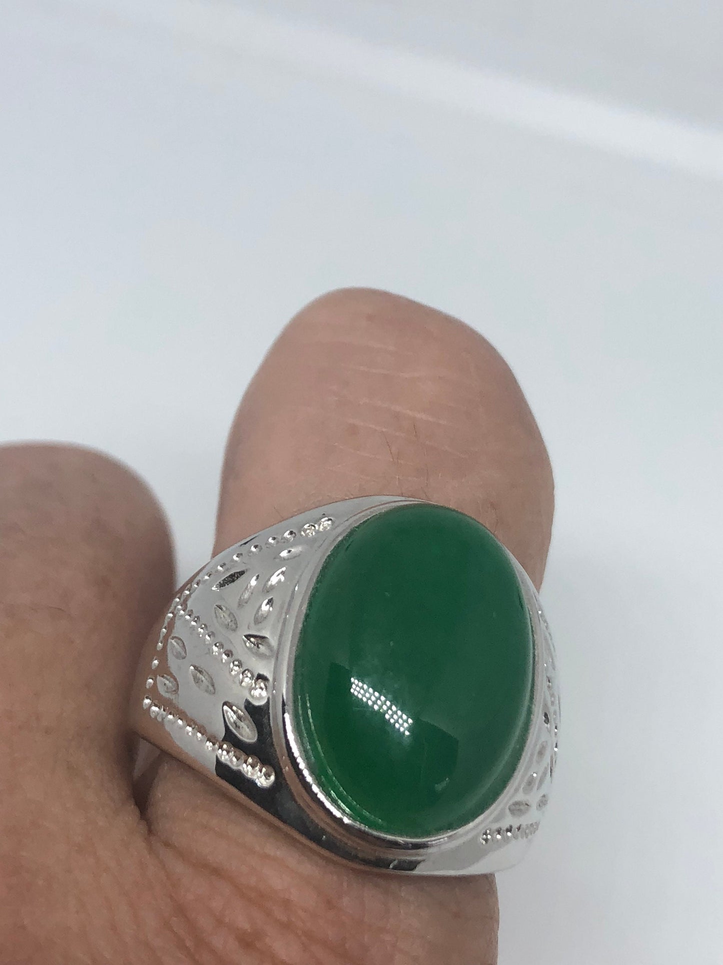 Vintage Lucky Green Nephrite Jade Ring