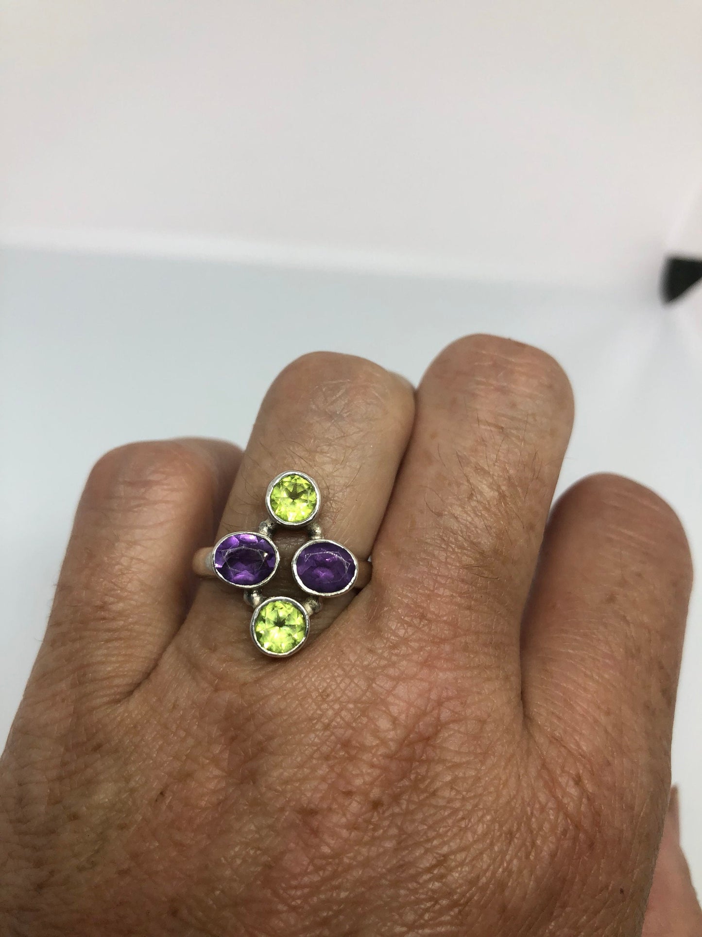 Vintage Handmade Genuine Green Peridot and Amythist Golden 925 Sterling Silver Gothic Star Ring