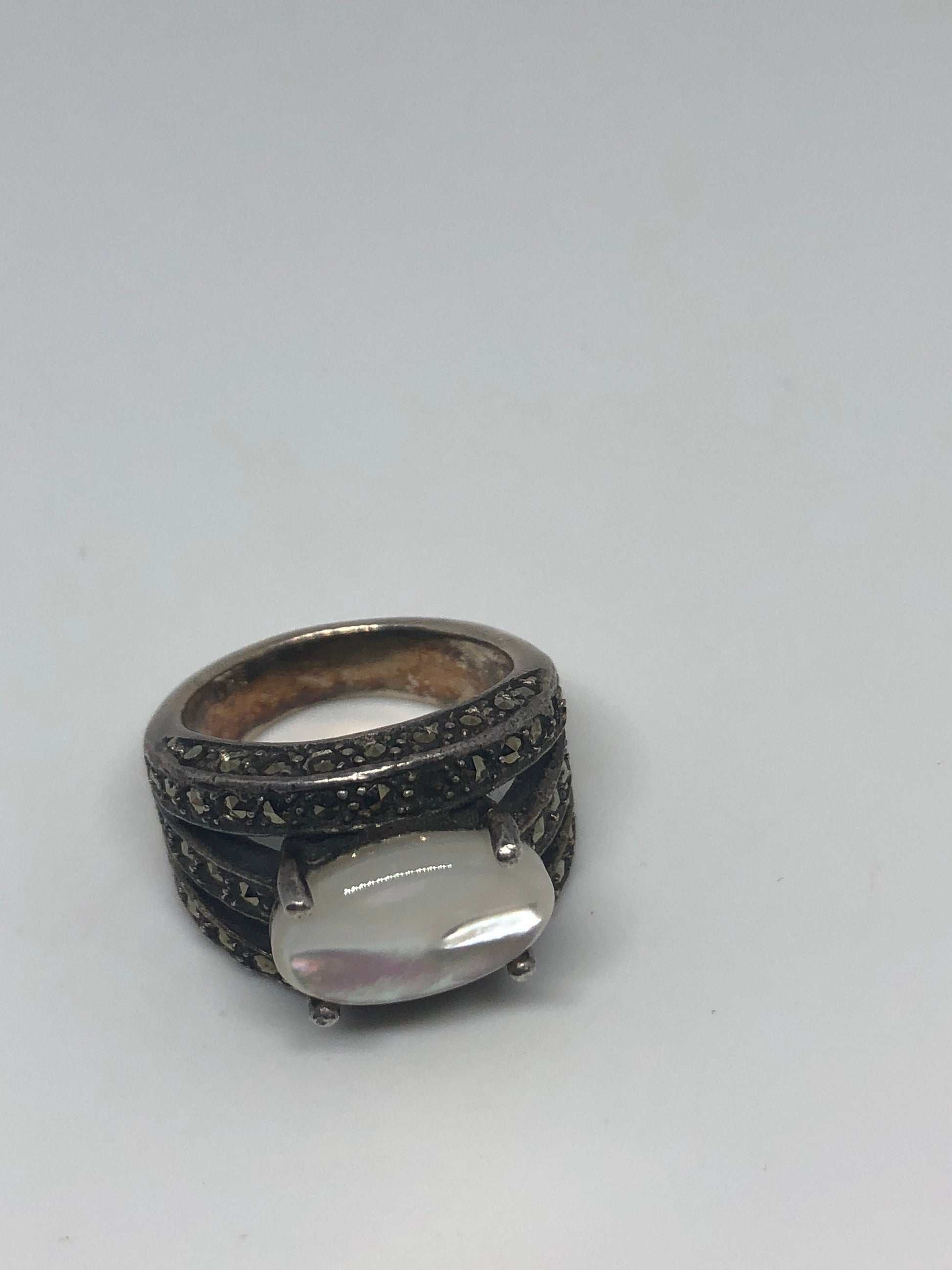 Vintage Mother of Pearl 925 Sterling Silver Marcasite Cocktail Ring