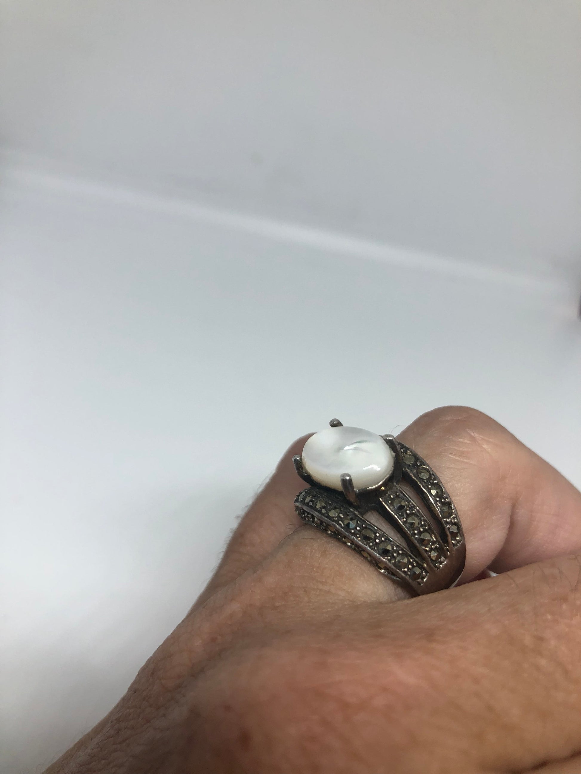 Vintage Mother of Pearl 925 Sterling Silver Marcasite Cocktail Ring