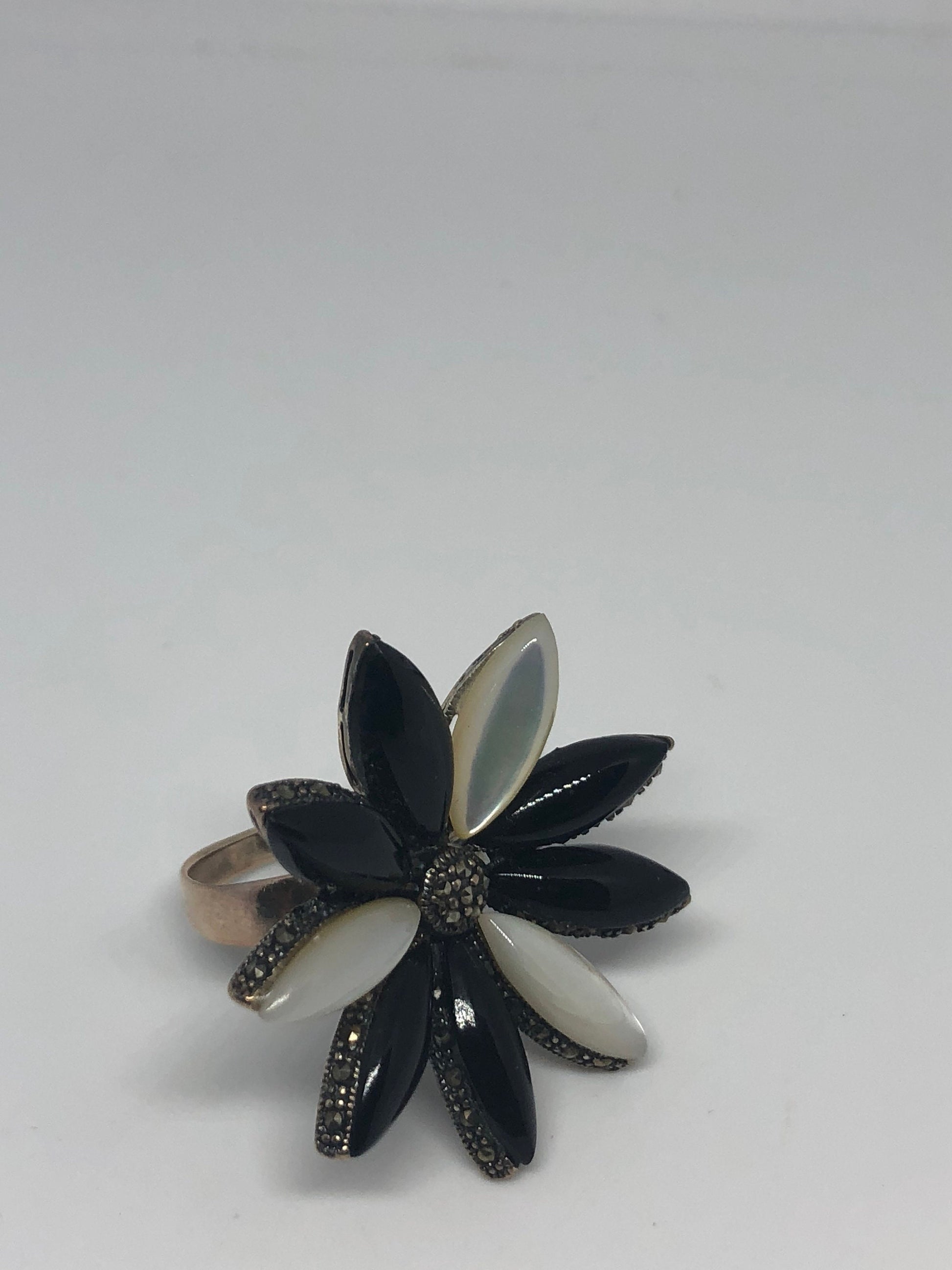 Vintage Mother of Pearl Black Onyx 925 Sterling Silver Marcasite Flower Ring