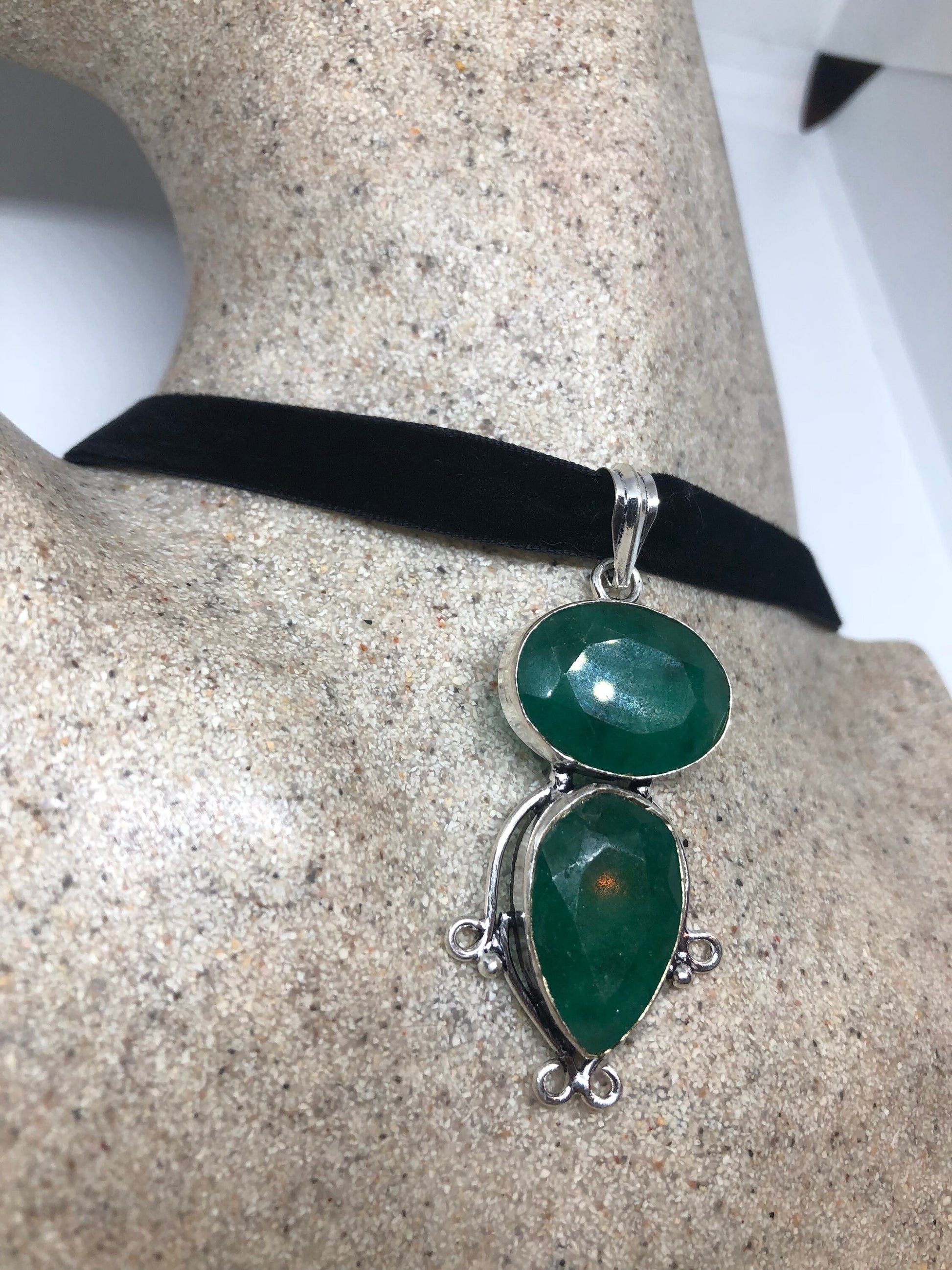 Vintage Green Chysopraise Crystal Choker Pendant Necklace