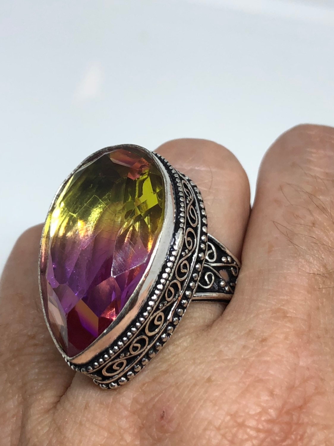 Vintage Purple fuchsia to Yellow Vintage Art Glass Ring About 1 Inch Long Knuckle Ring