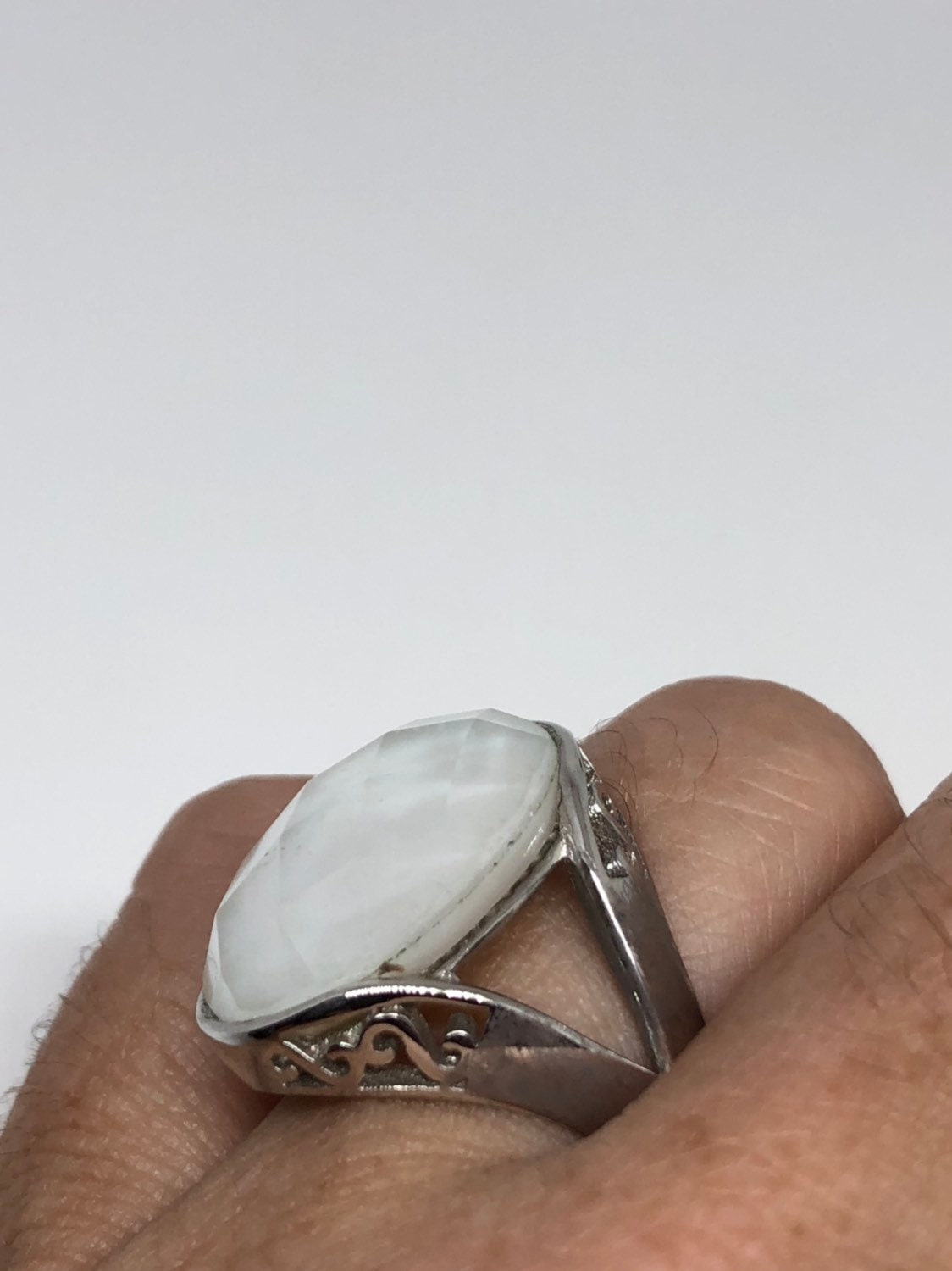 Vintage Mother of Pearl 925 Sterling Silver Ring