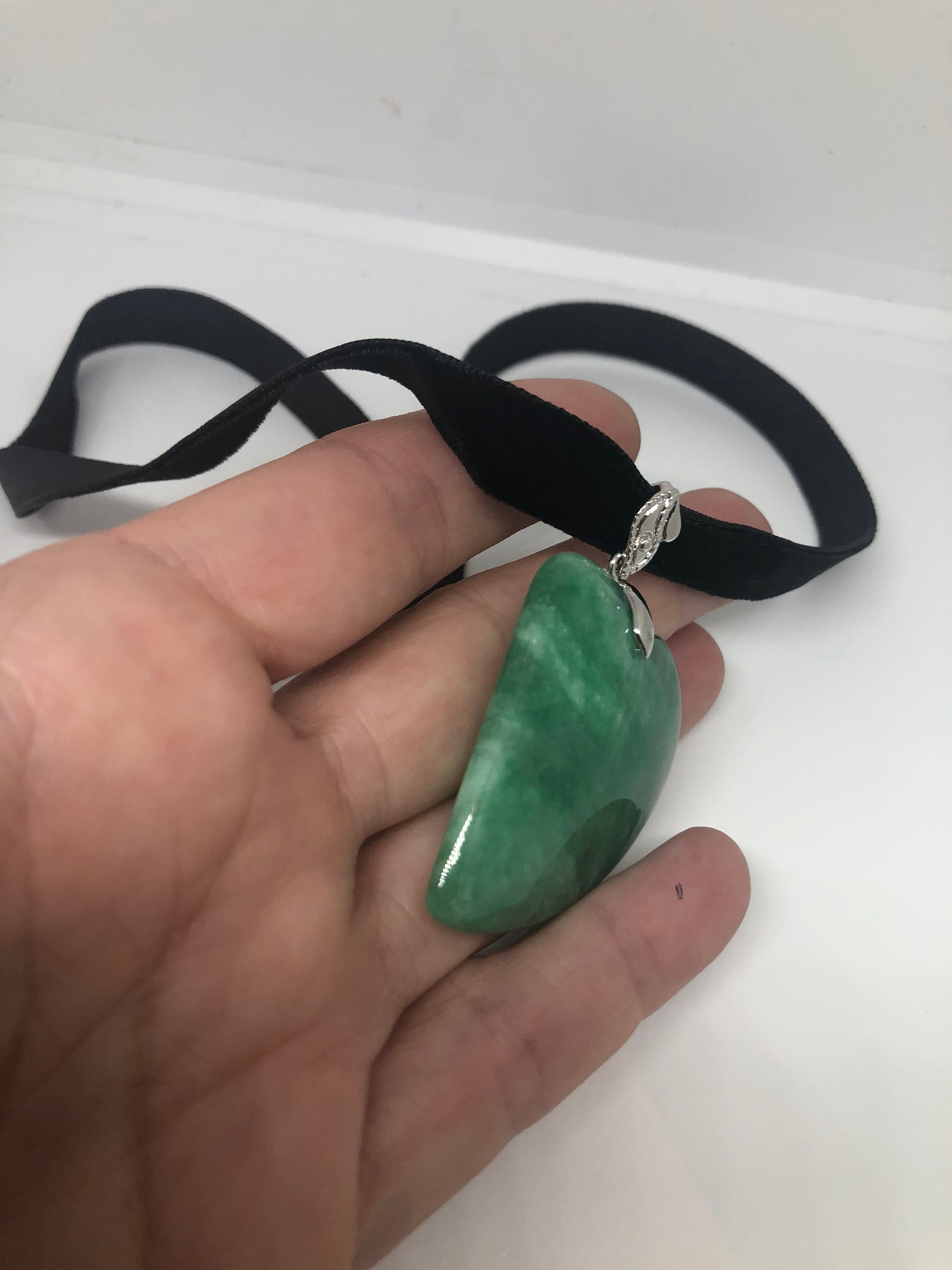 Vintage Green Jade Choker Silver Finish Necklace Pendant