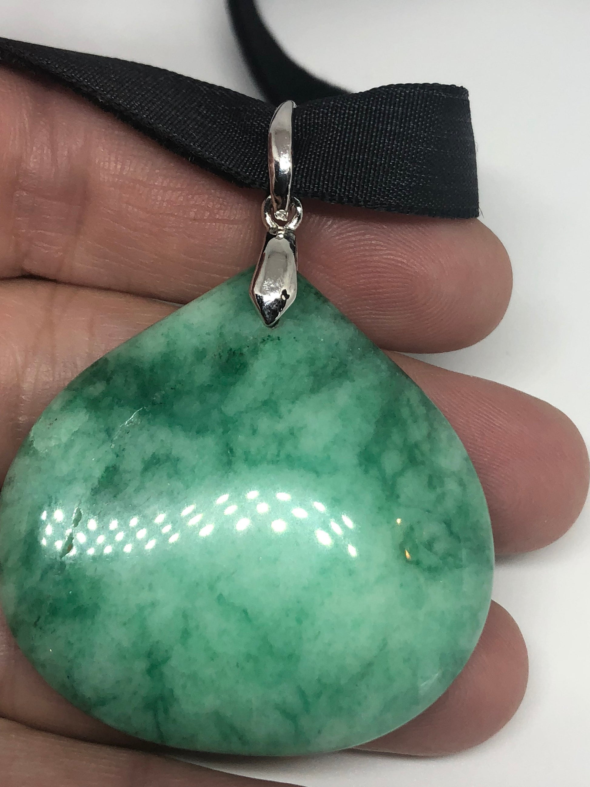 Vintage Green Jade Choker Silver Finish Necklace Pendant