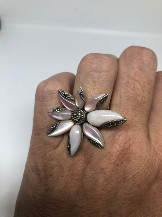 Vintage Pink Mother of Pearl 925 Sterling Silver Marcasite Flower Ring