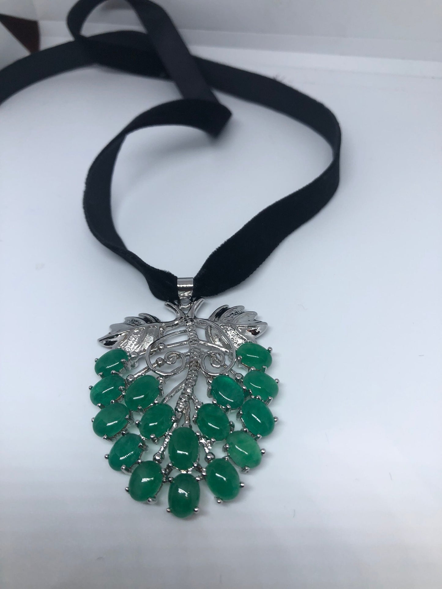 Vintage Green Jade Choker Silver Finish Necklace Pendant