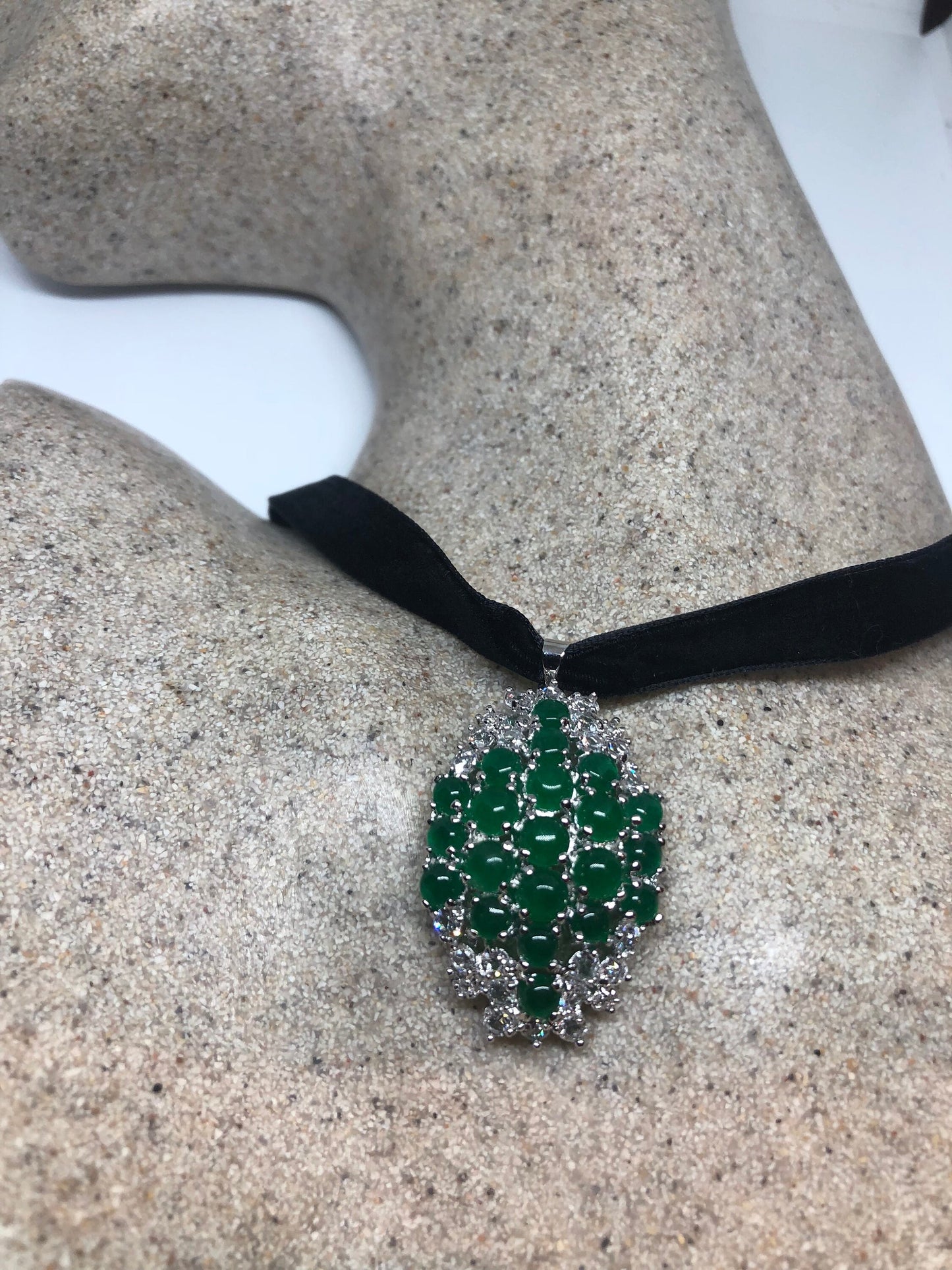 Vintage Green Jade Choker Silver Finish Necklace Pendant