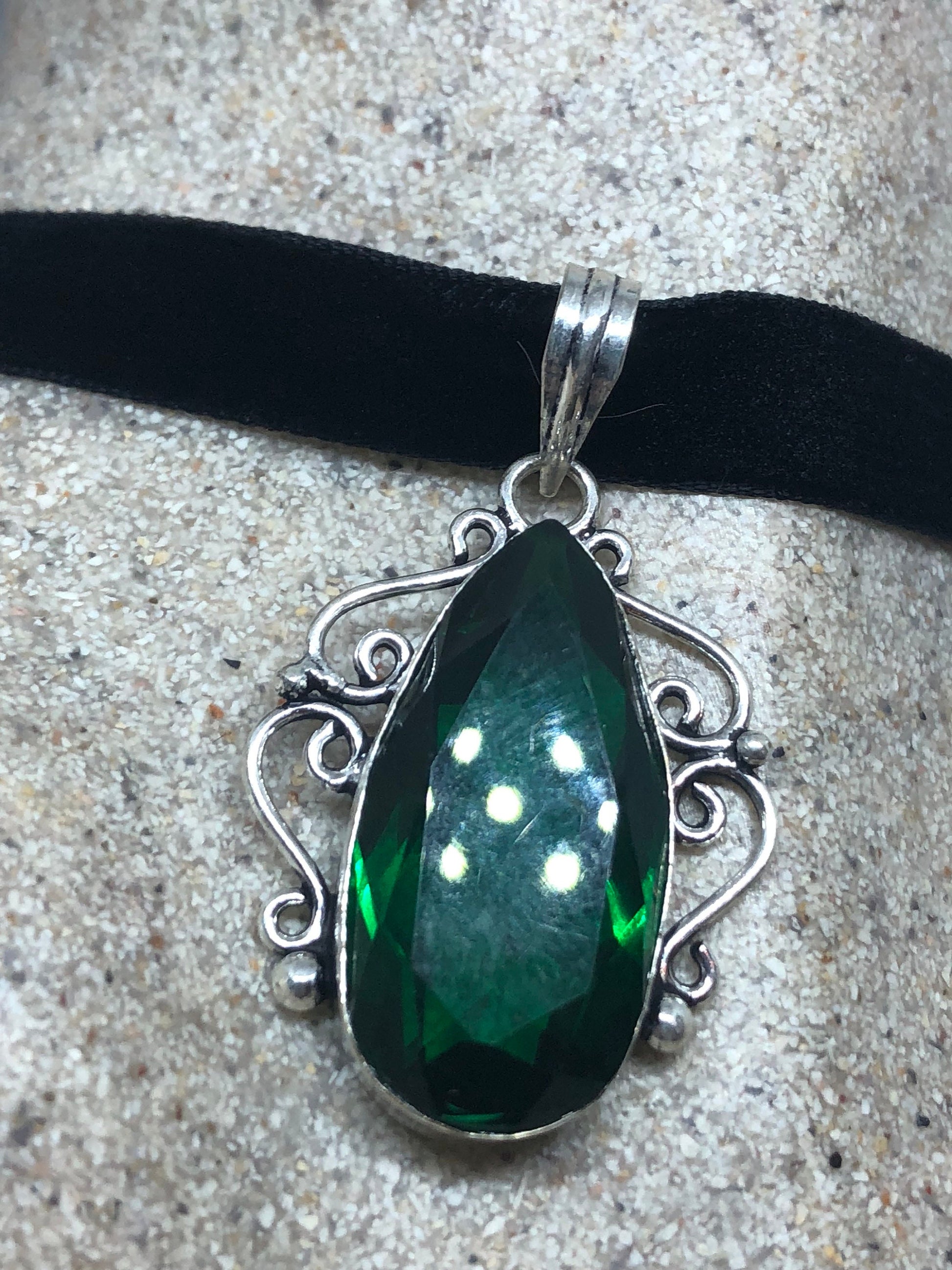 Handmade Vintage Green Glass Crystal Choker Pendant