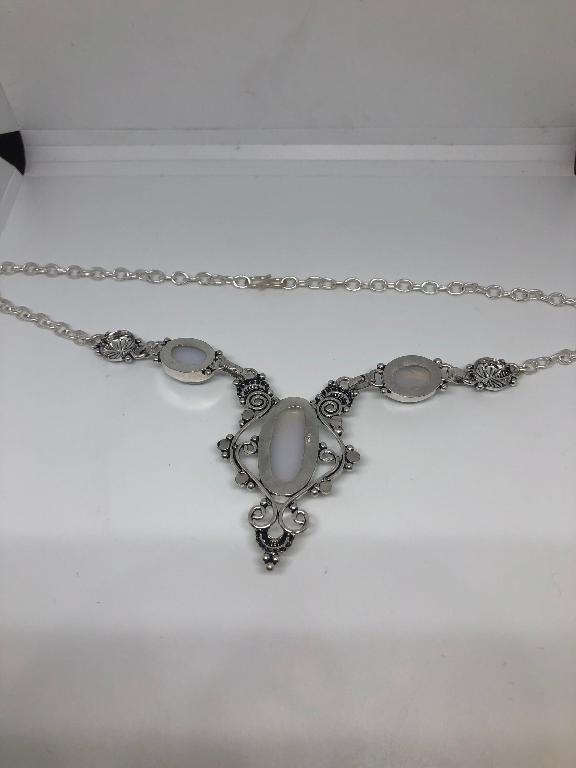 Vintage Opal milk glsss Silver collar Necklace Choker