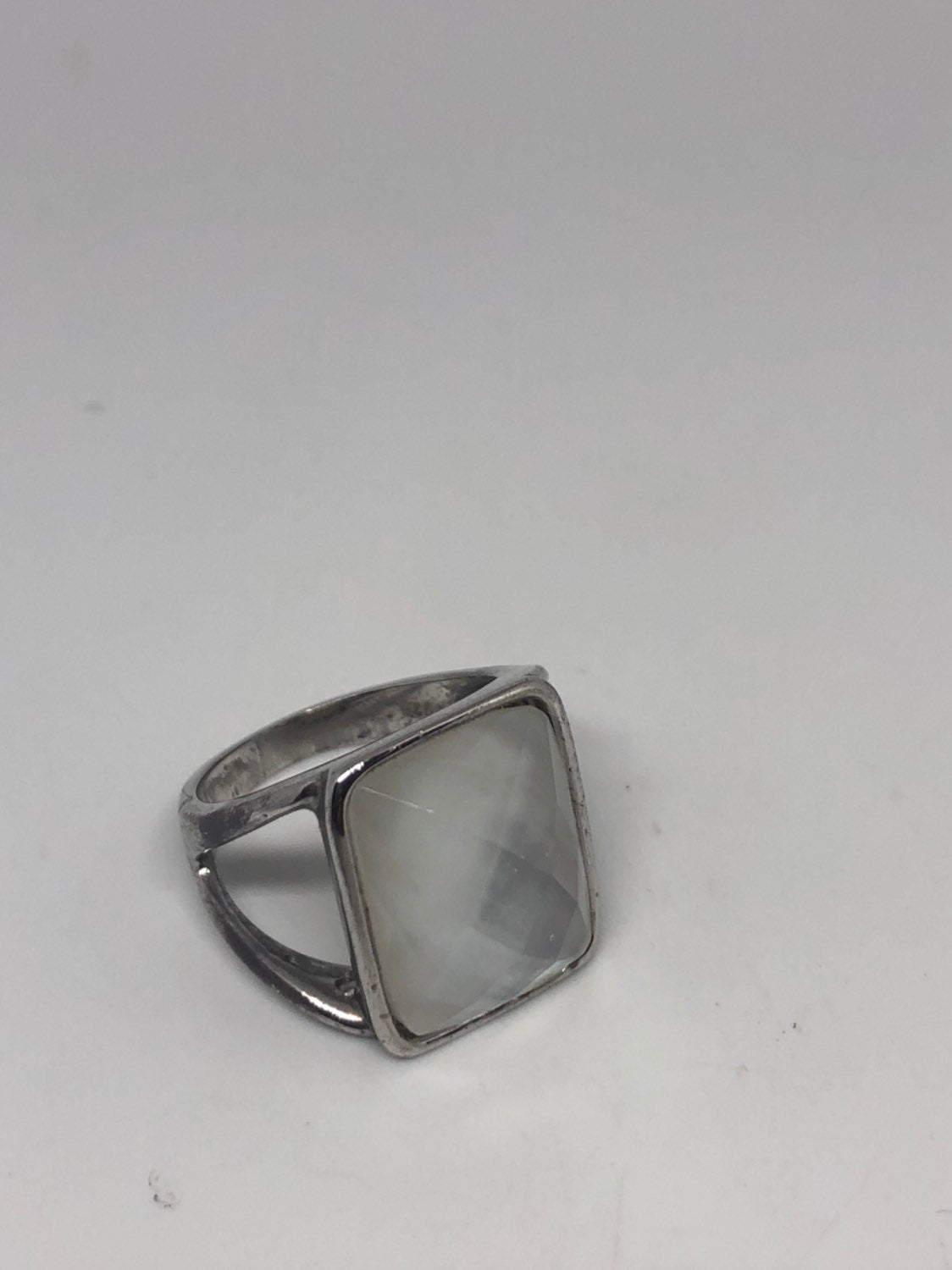 Vintage Mother of Pearl 925 Sterling Silver Ring