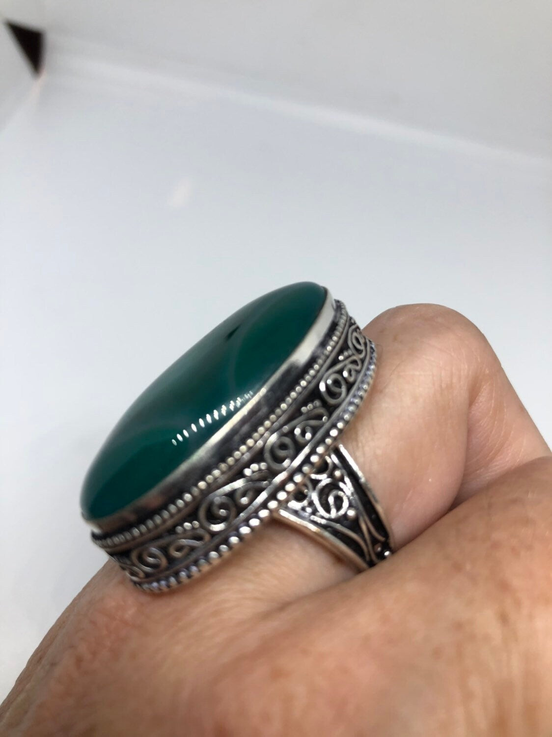 Vintage Green Agate Silver Ring About an Inch Long Knuckle Ring