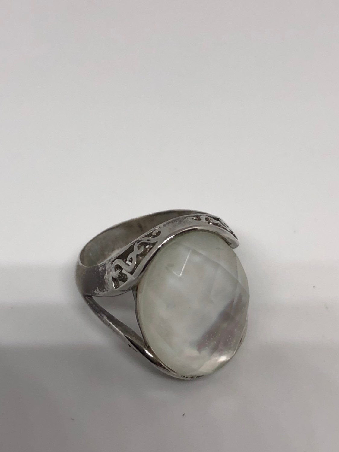 Vintage Mother of Pearl 925 Sterling Silver Ring