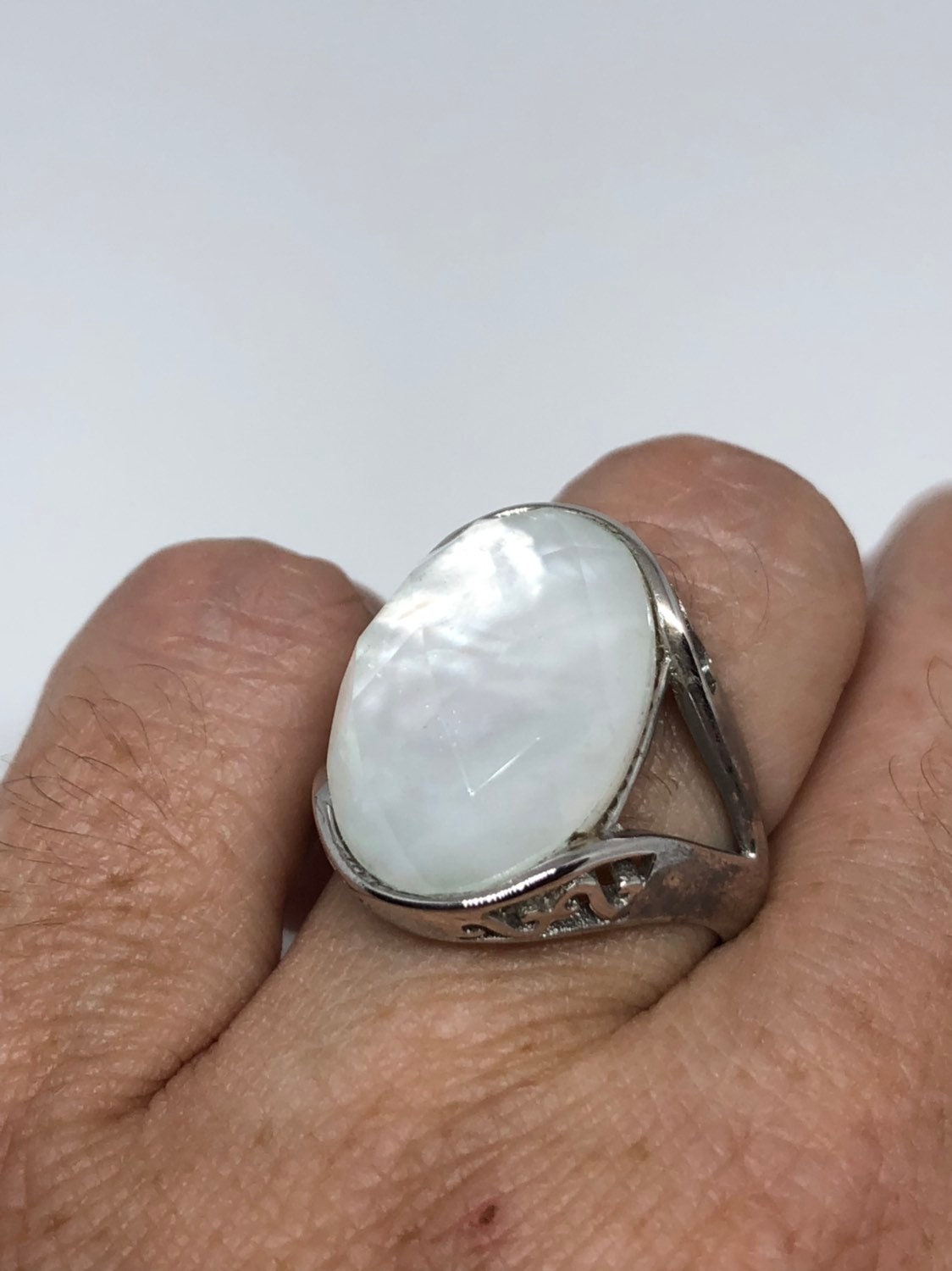 Vintage Mother of Pearl 925 Sterling Silver Ring