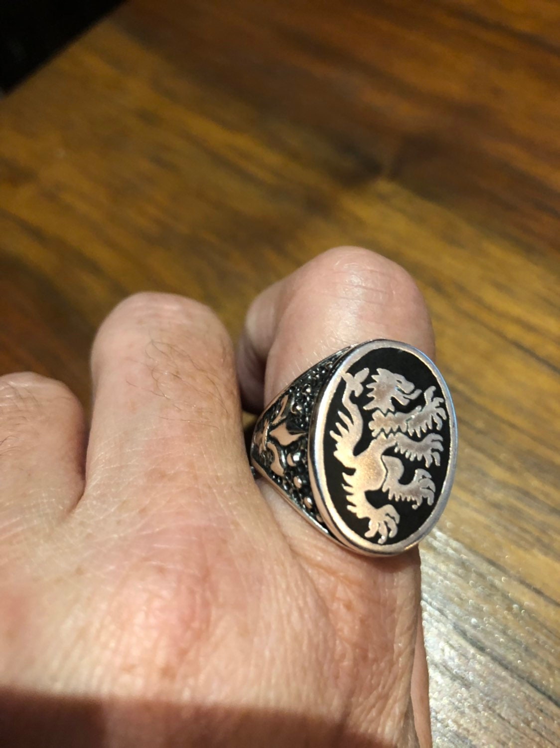 Vintage Gothic Style Lion Crest Black Inlay Mens Ring