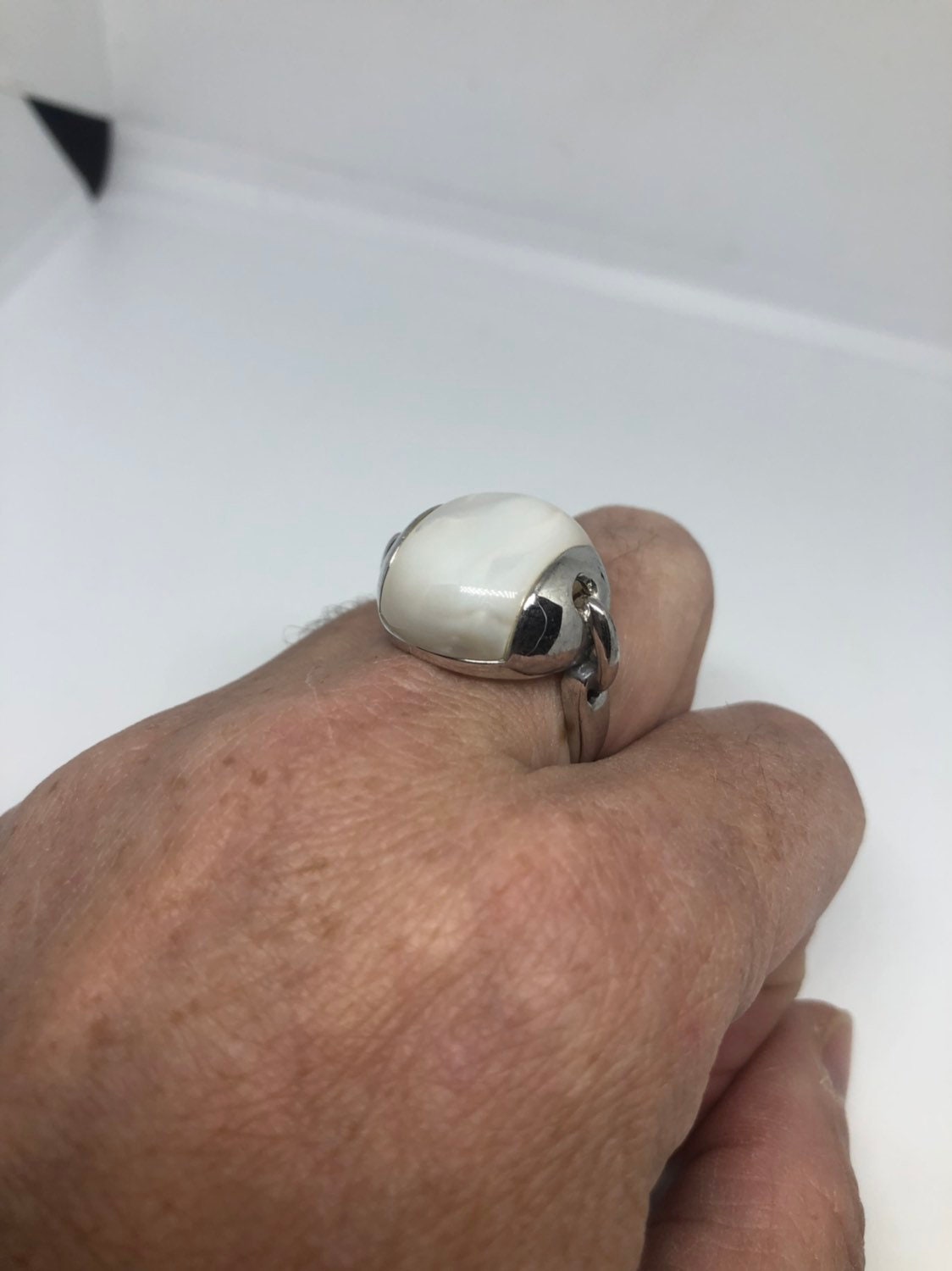 Vintage Mother of Pearl 925 Sterling Silver Ring