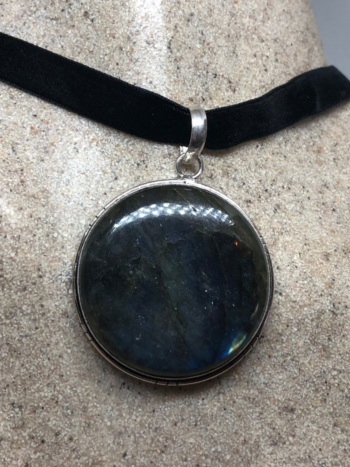 Vintage Silver Genuine Blue Labradorite Gemstone Necklace.