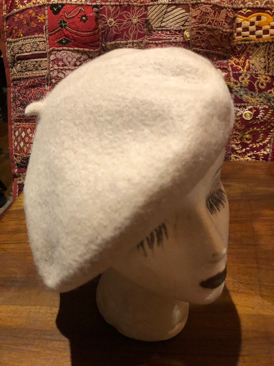 Vintage ivory Wool Felt 10 in Beret Hat