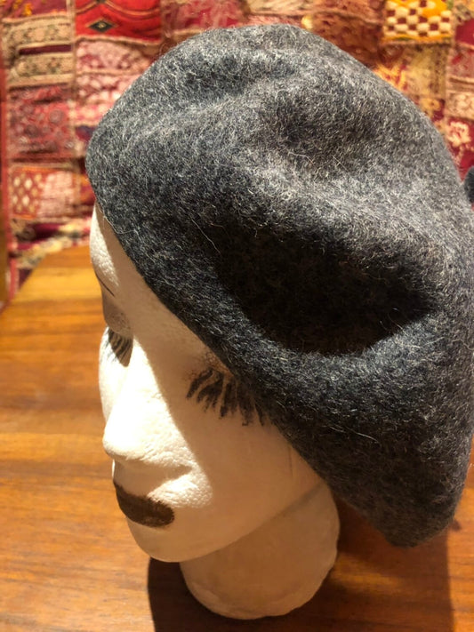 Vintage gray Wool Felt 11 in Beret Hat