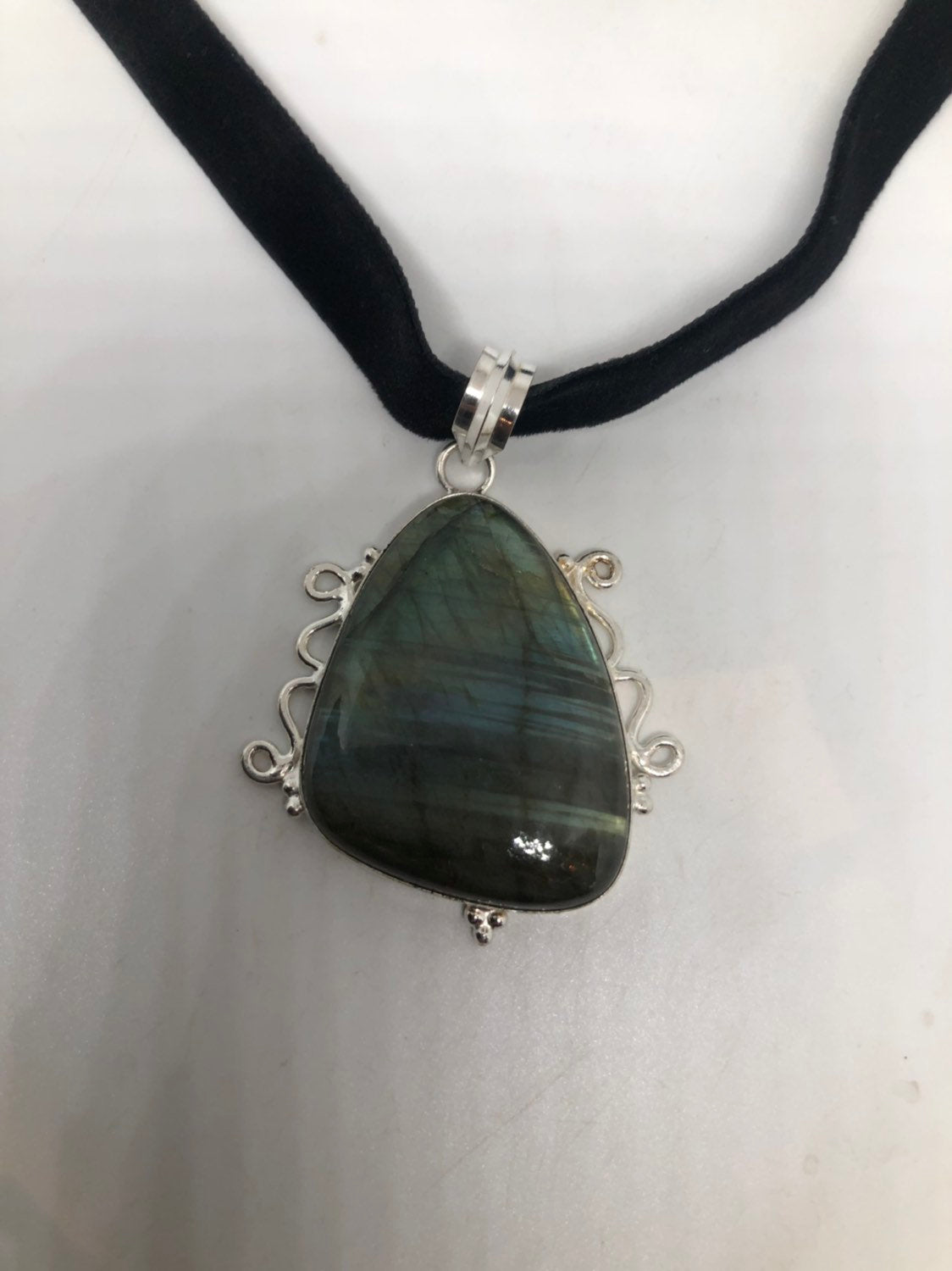 Vintage Silver Genuine Labradorite Gemstone Necklace.