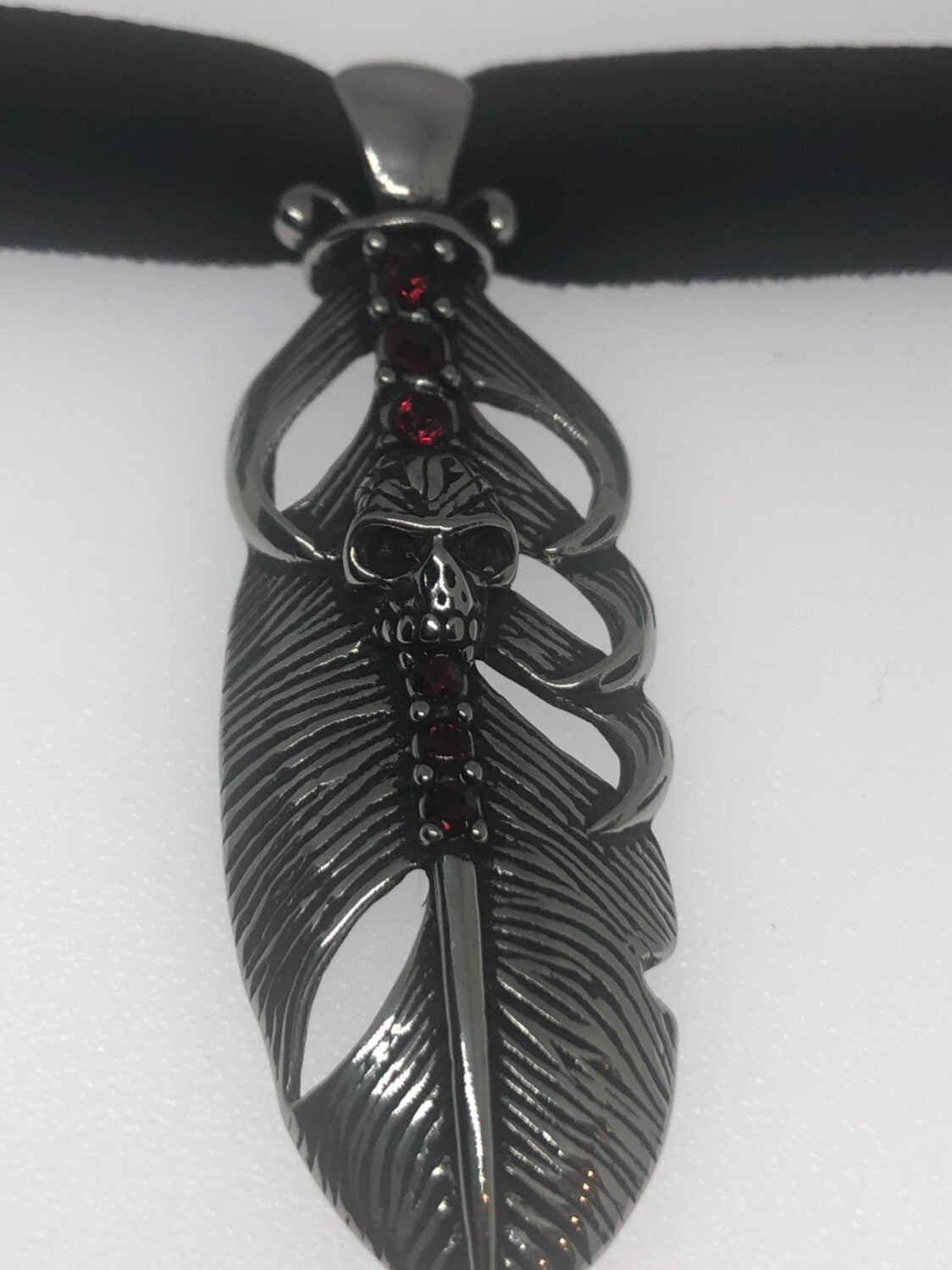 Vintage feather Silver Stainless Steel Gothic Skull Pendant Necklace
