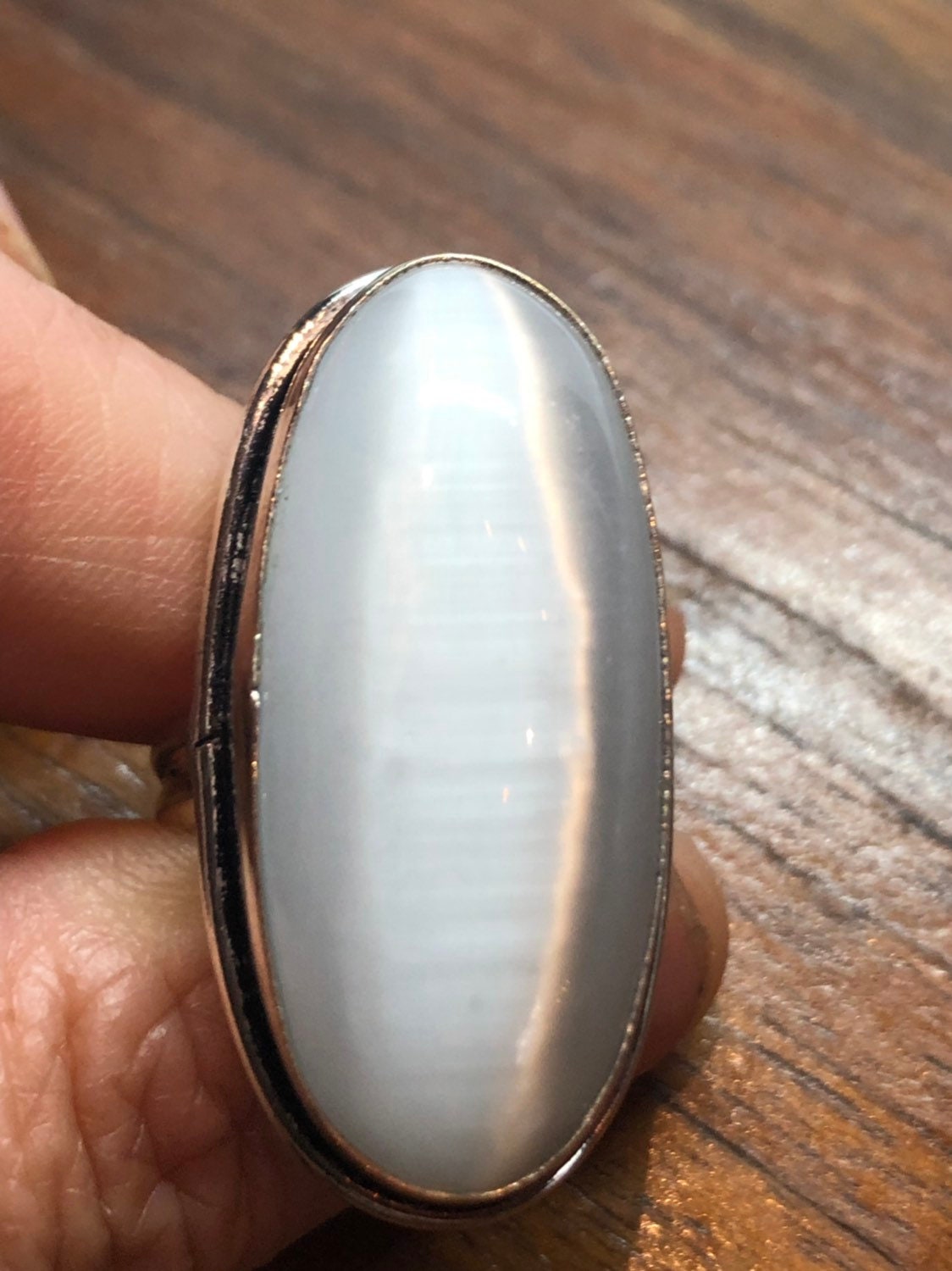 Vintage White Cats Eye Art Glass Ring About 1 Inch Long Knuckle Ring