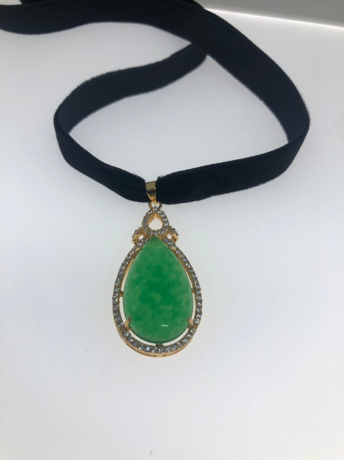 Vintage Green Jade Choker Gold Finish necklace pendant