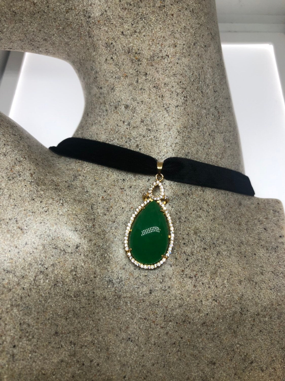 Vintage Green Jade Choker Gold Finish necklace pendant