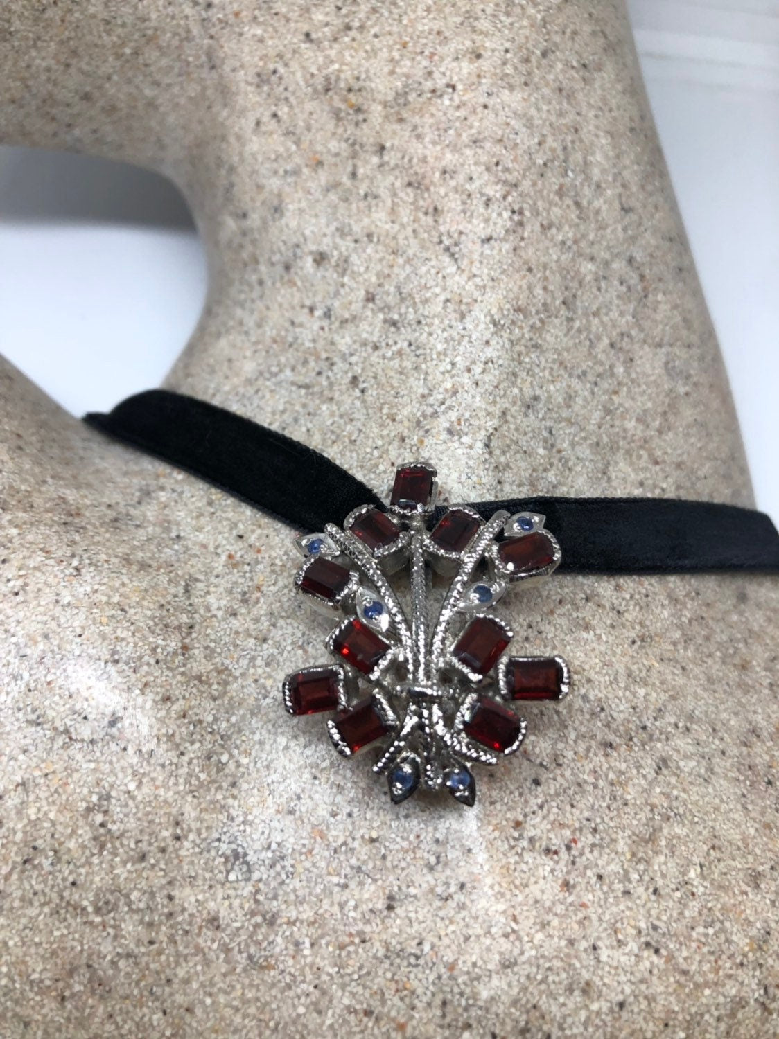 Vintage Handmade Genuine Garnet 925 Sterling Silver Rhodium Brooch Choker