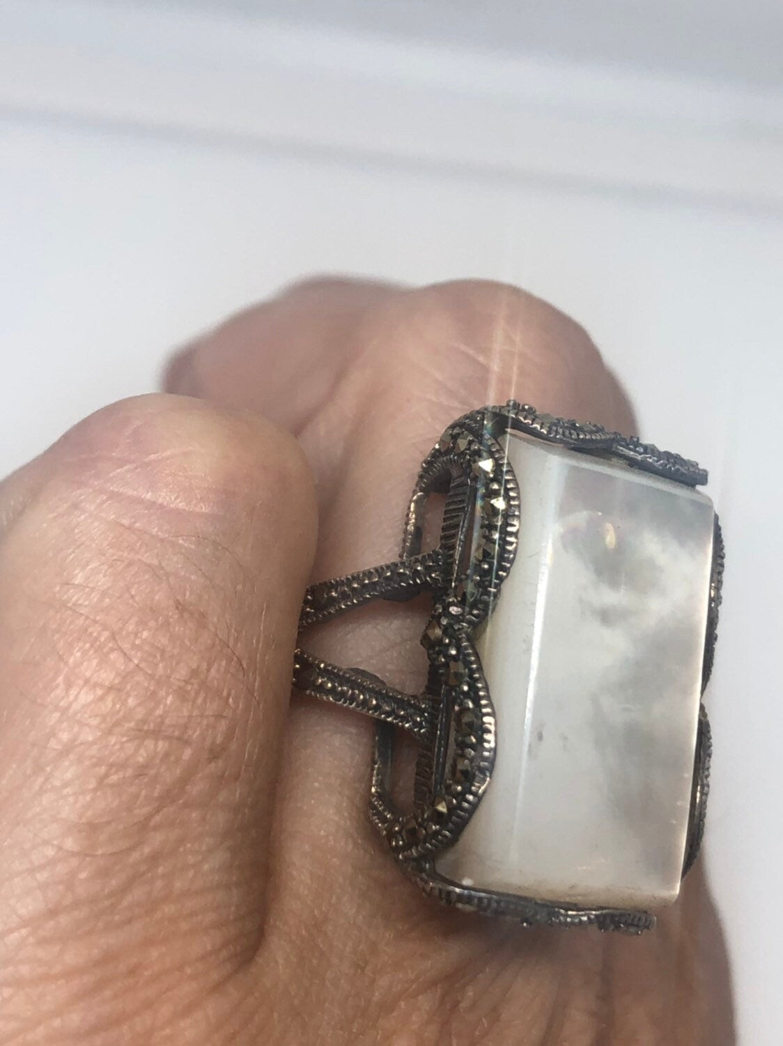 Vintage Mother of Pearl 925 Sterling Silver Marcasite Ring