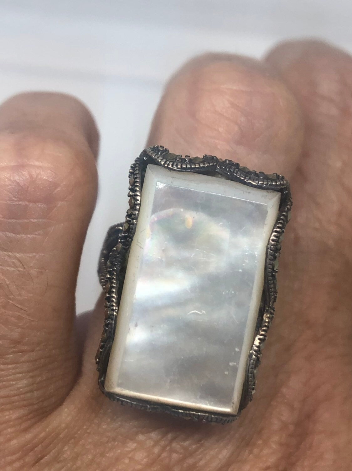 Vintage Mother of Pearl 925 Sterling Silver Marcasite Ring