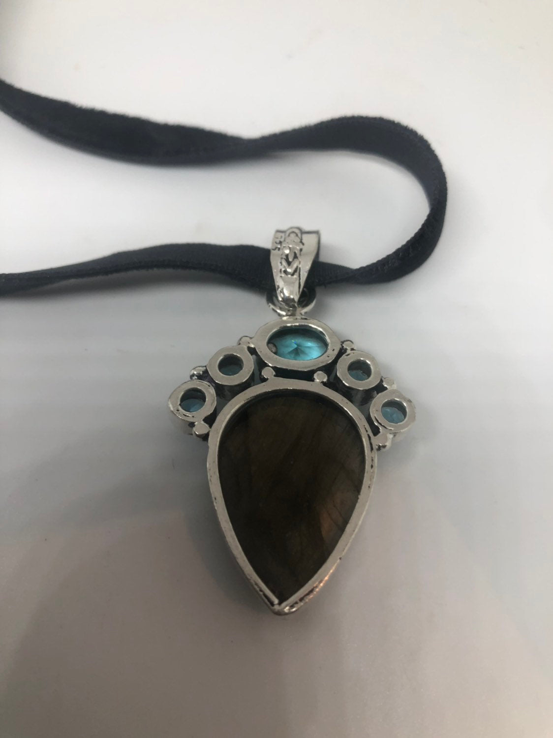 Vintage Silver Genuine Labradorite Gemstone Necklace.