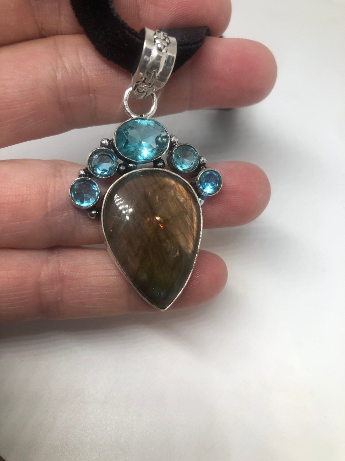 Vintage Silver Genuine Labradorite Gemstone Necklace.