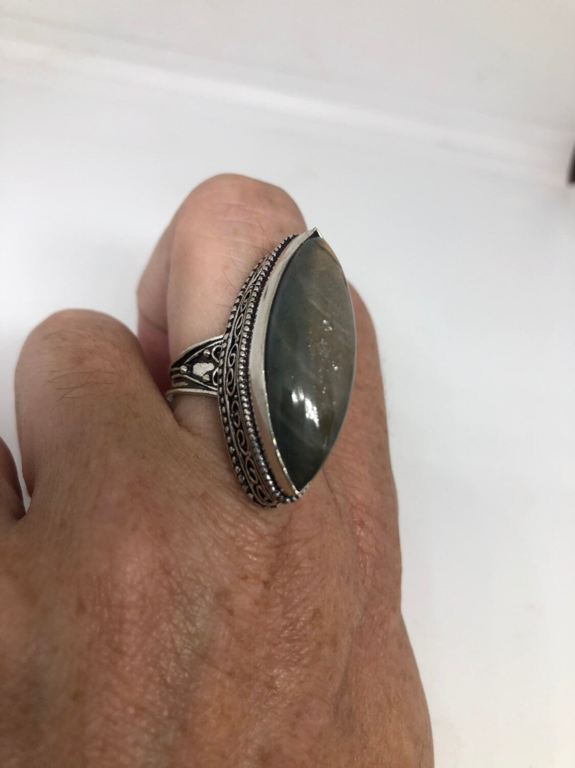 Vintage Blue Green Labradorite Stone Silver Ring