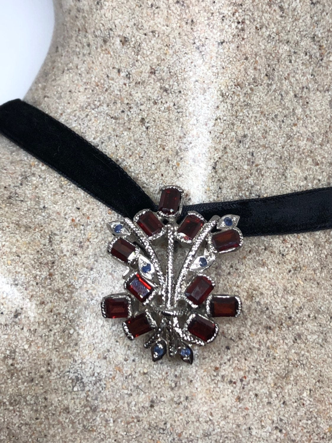 Vintage Handmade Genuine Garnet 925 Sterling Silver Rhodium Brooch Choker