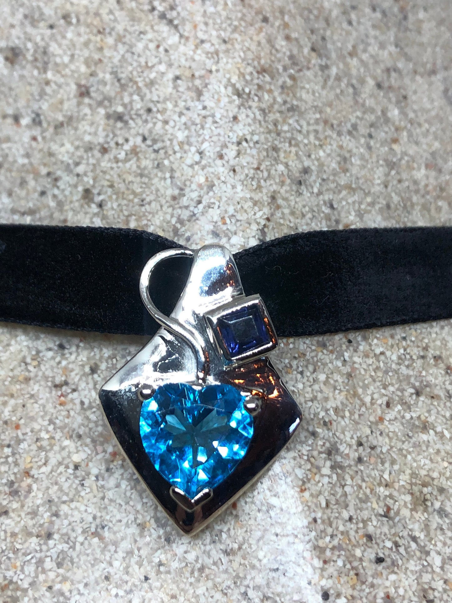 Vintage Genuine Blue Topaz 925 Sterling Silver Deco Choker Necklace Pendant