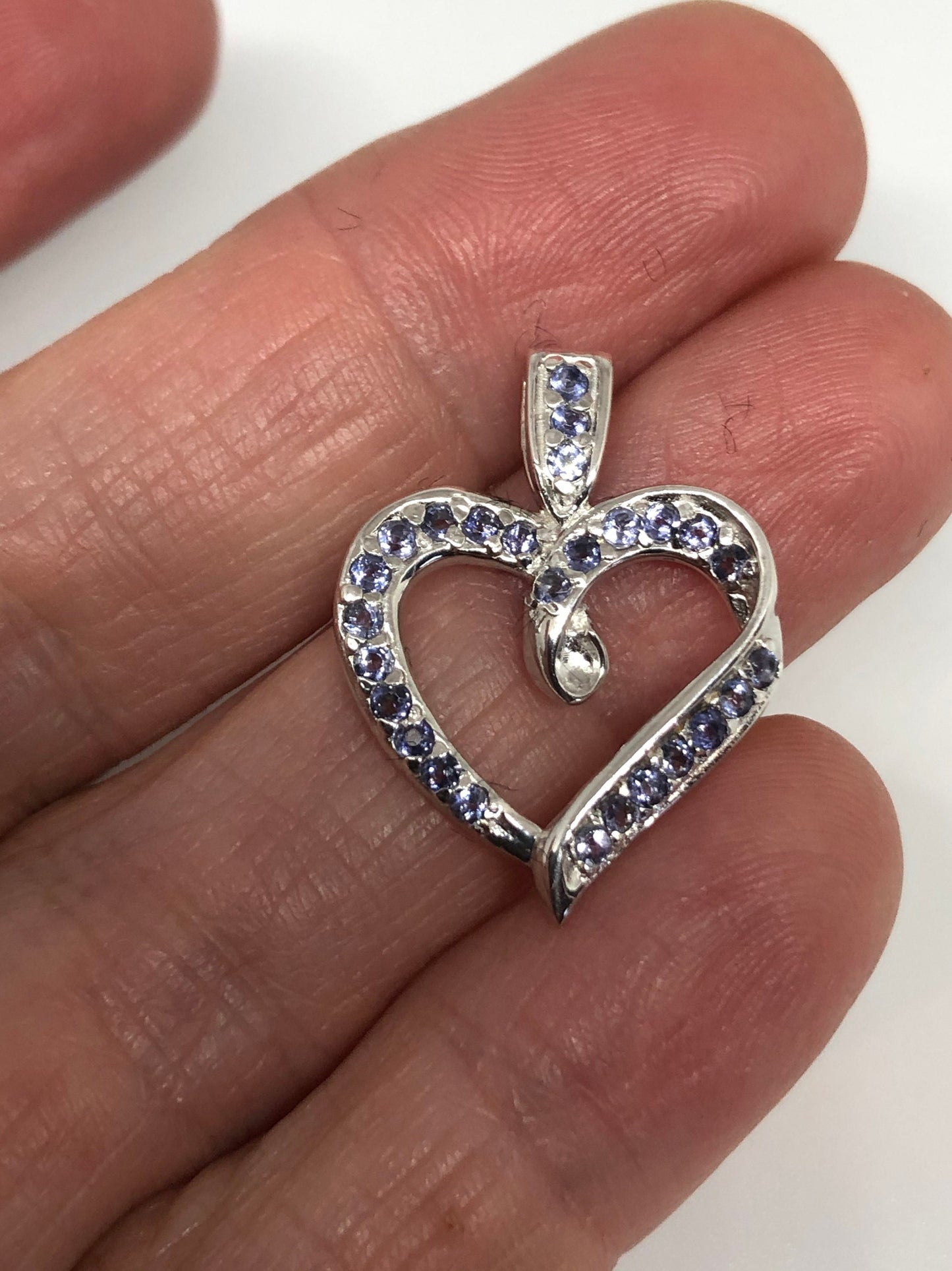 Vintage Blue Tanzanite choker Necklace 925 Stering Silver Heart Pendant
